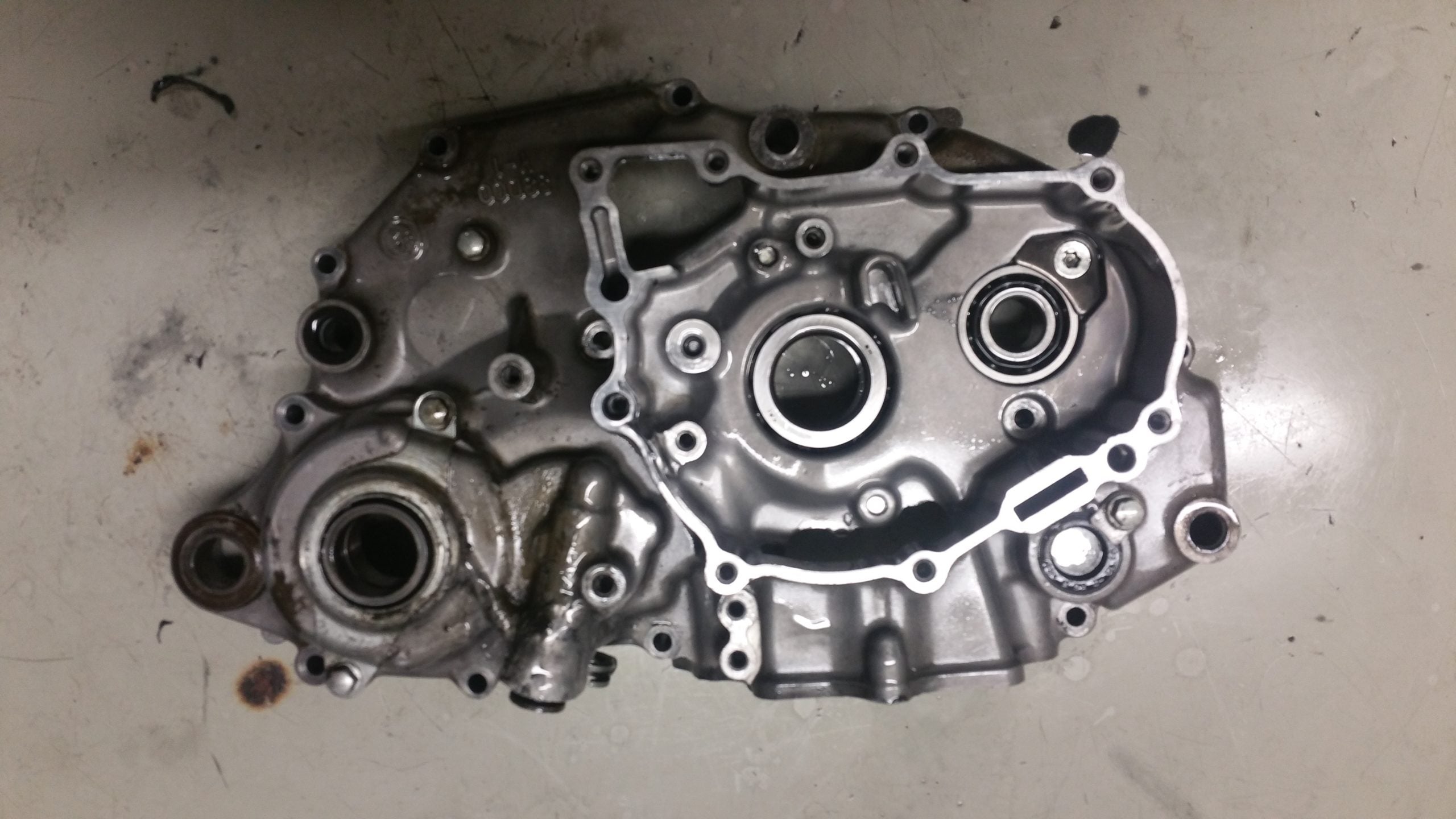 Carter moteur gauche yamaha 450 yzf 2010