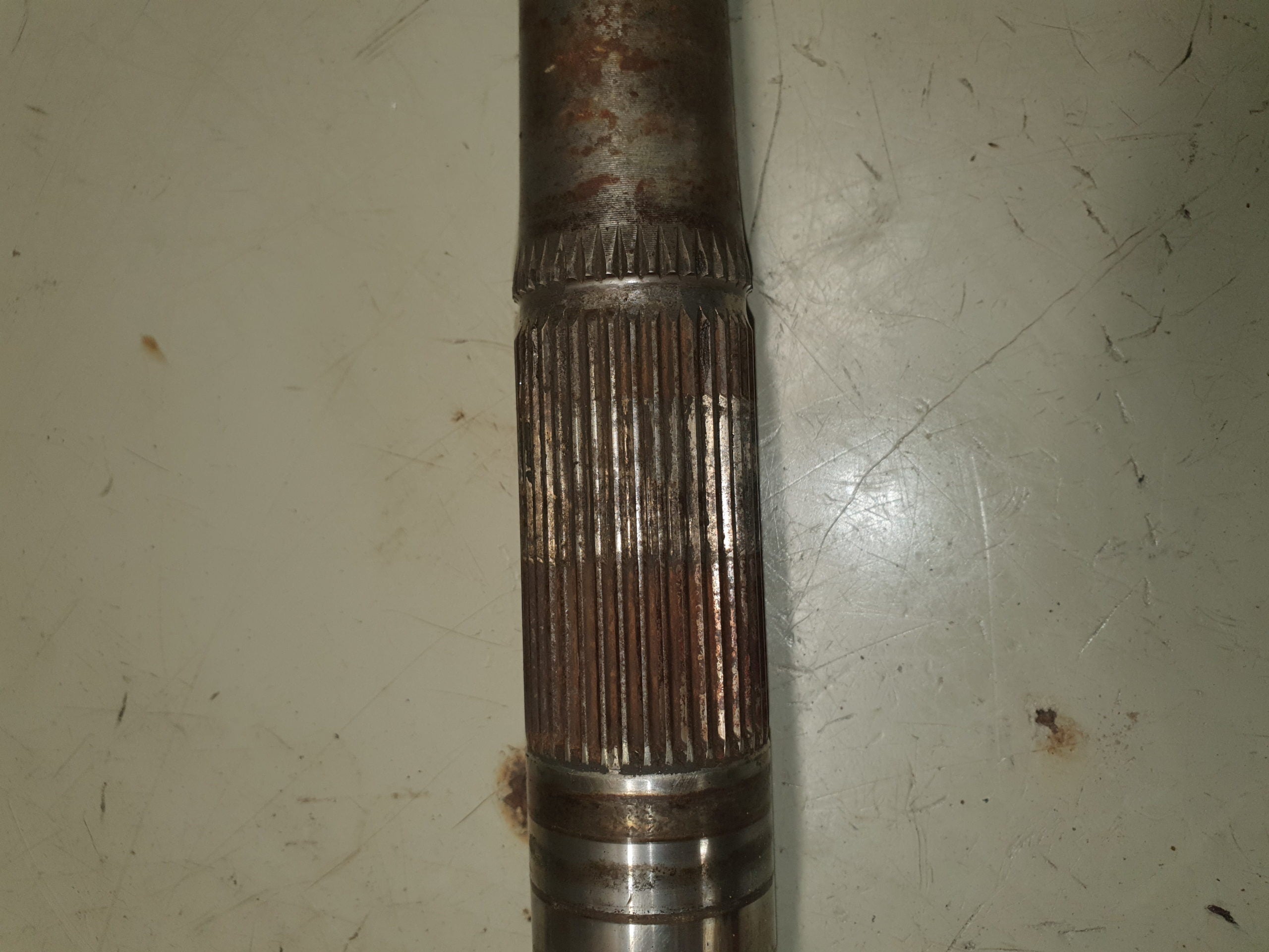 Arbre de roue arriere suzuki 450 ltr