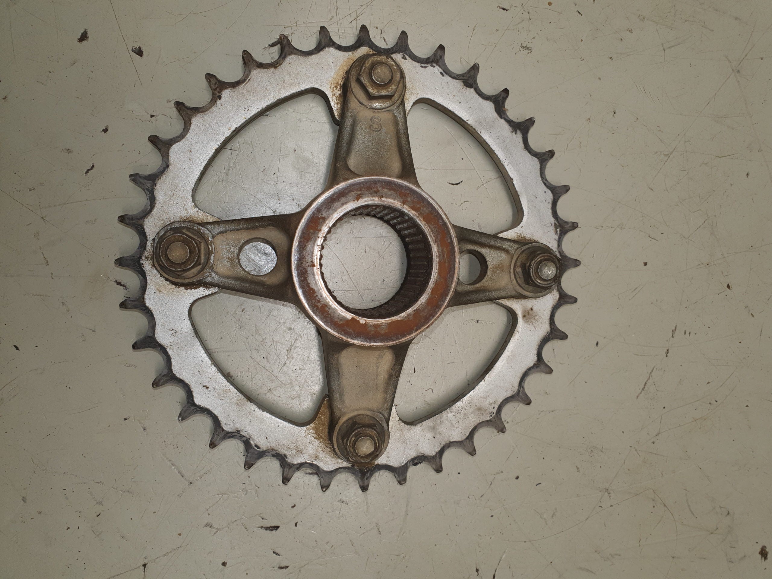Couronne et support suzuki 450 ltr