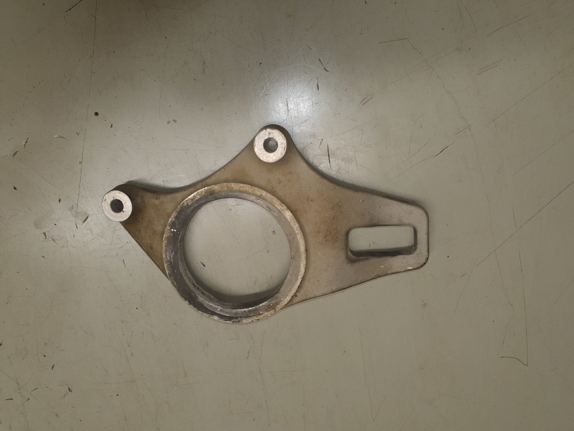 Support d'étrier arrière suzuki 450 ltr-2