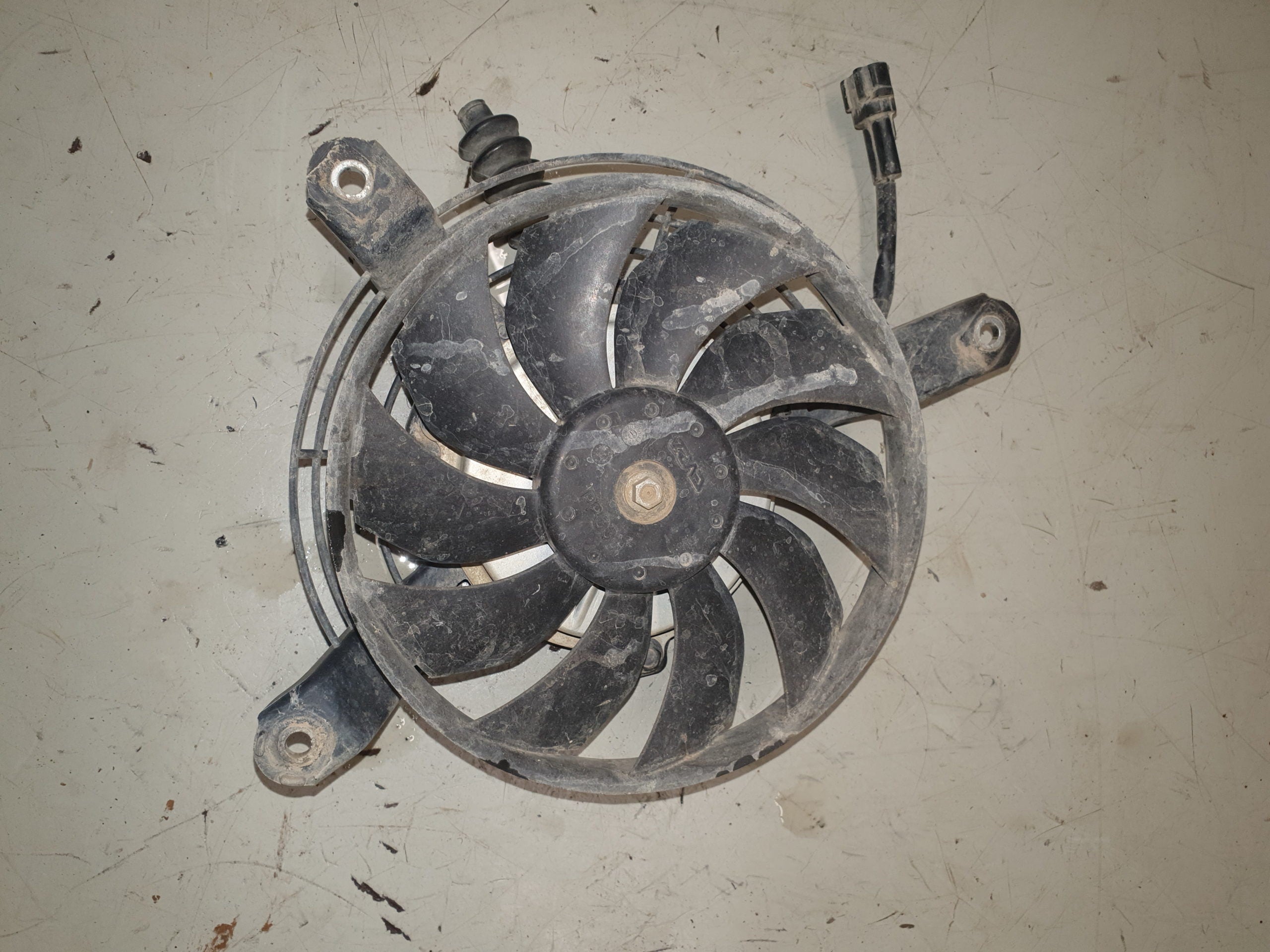 Ventilateur de radiateur suzuki 450 ltr