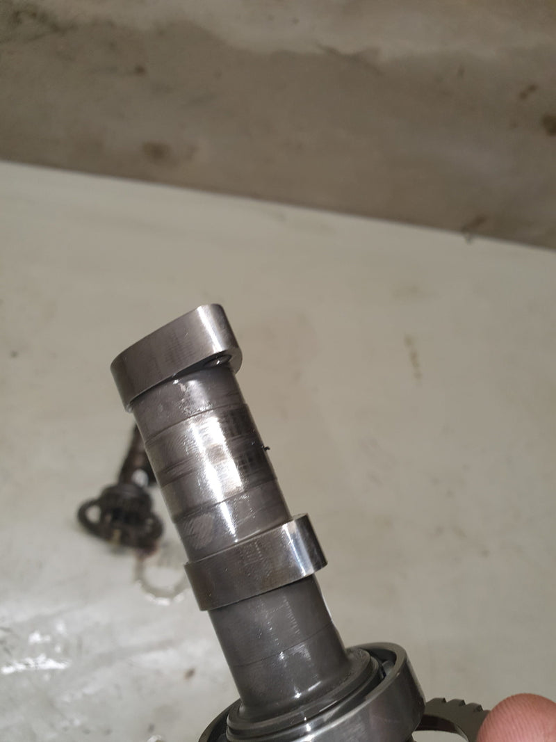 arbre a came admission suzuki 450 ltr-2