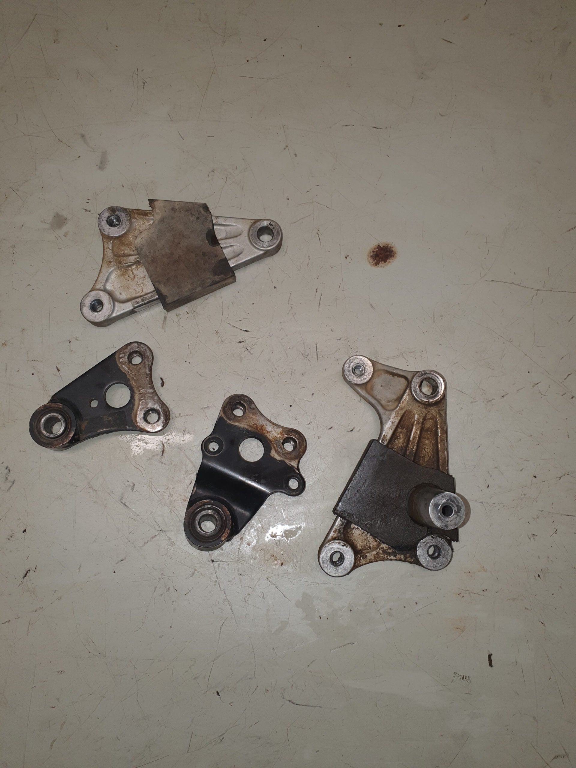 support moteur suzuki 450 ltr-1