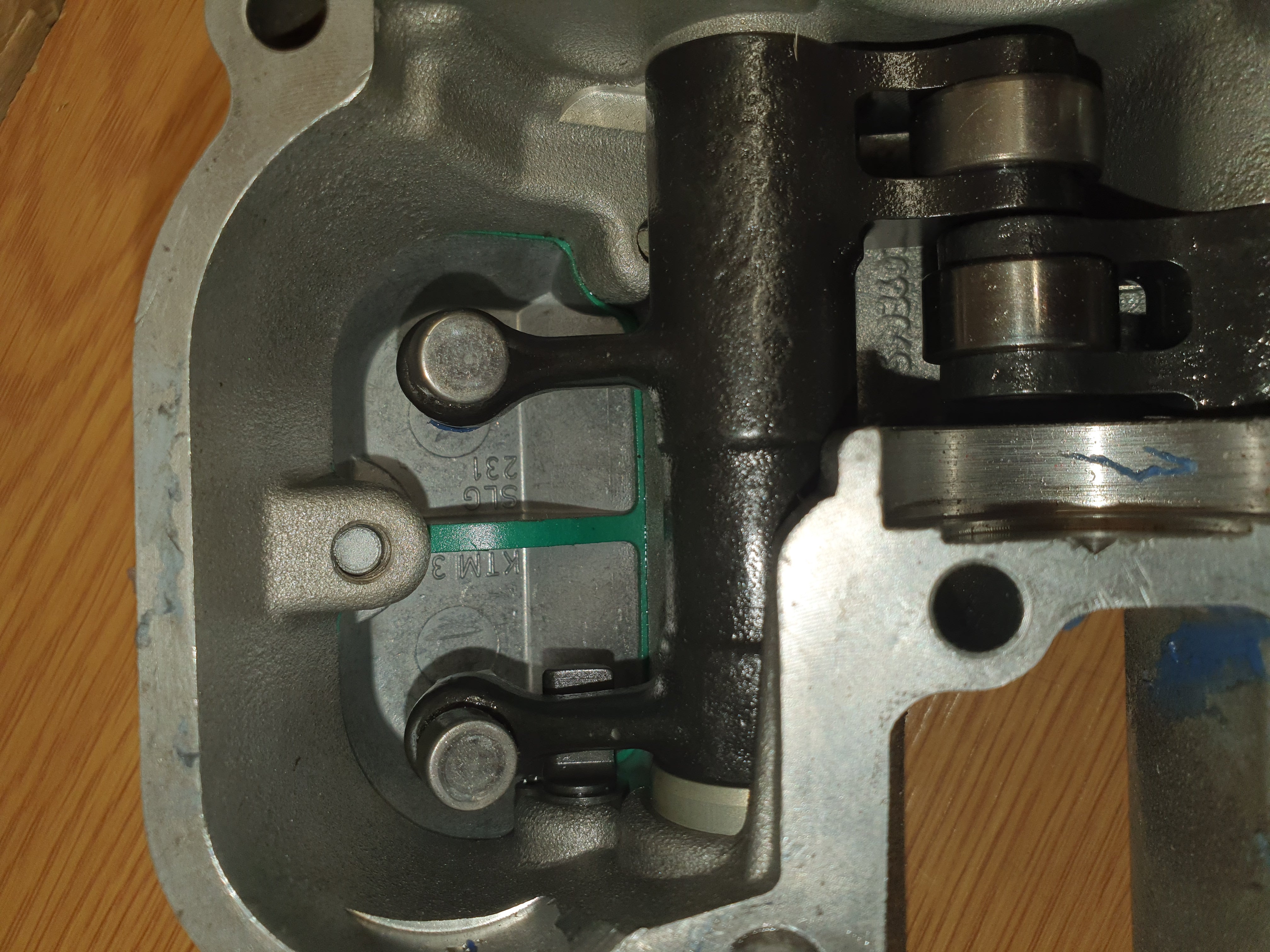 Couvercle culasse et culbuteur ktm 400 exc 2002