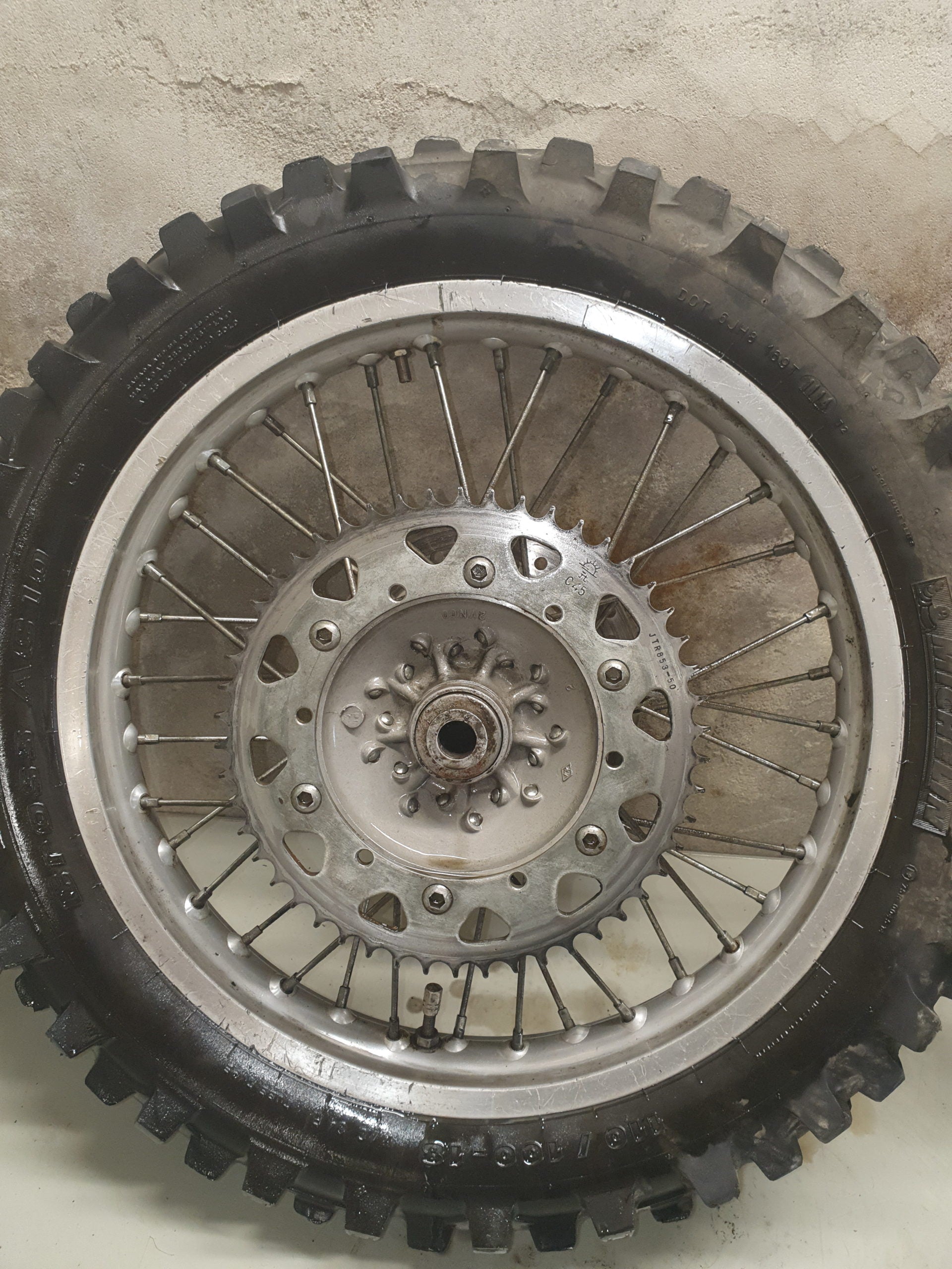 Roue arrière 18 pouces yamaha 400 wrf