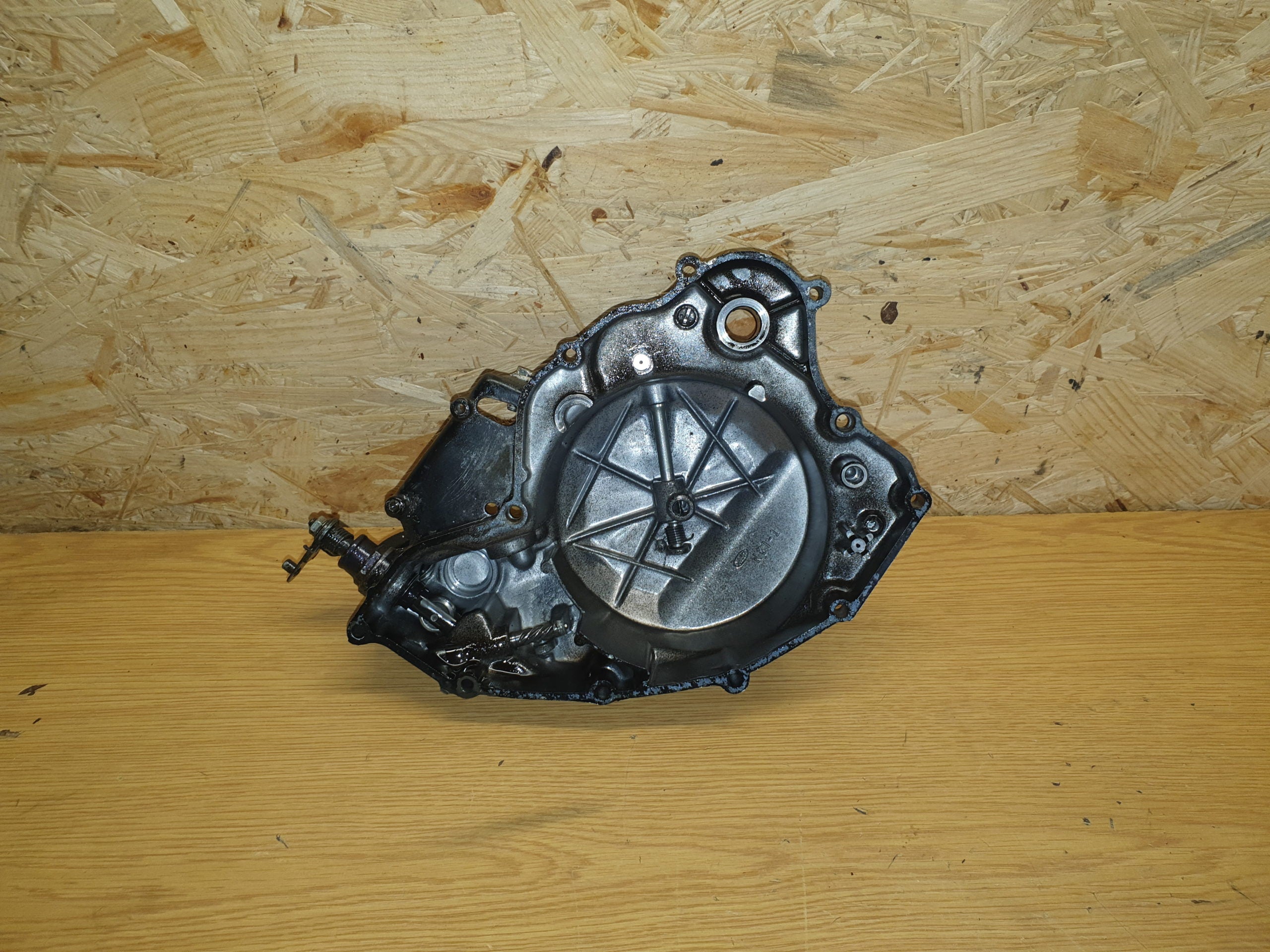 Carter embrayage honda 200 mtx