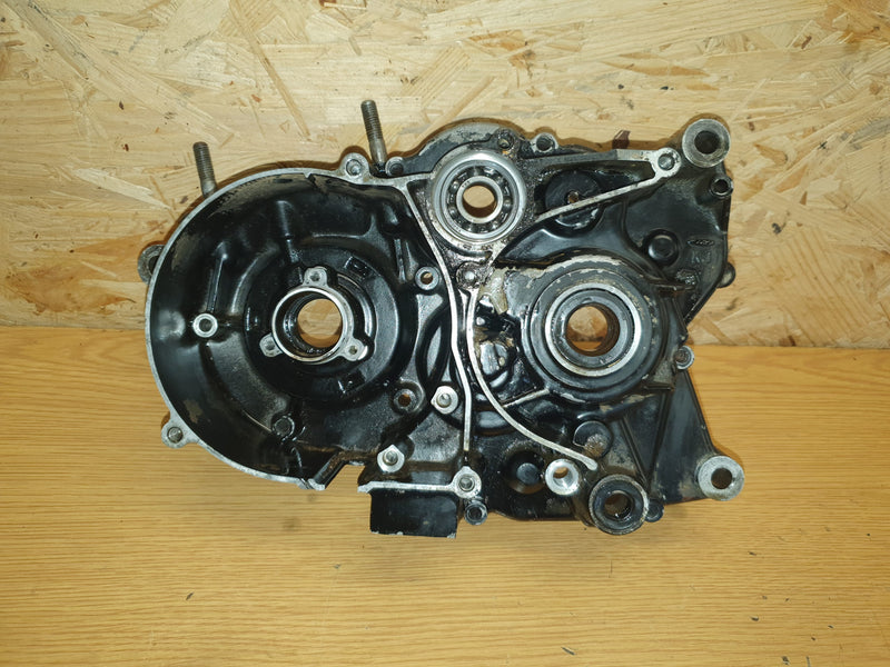 Carter moteur gauche honda 200 mtx-1