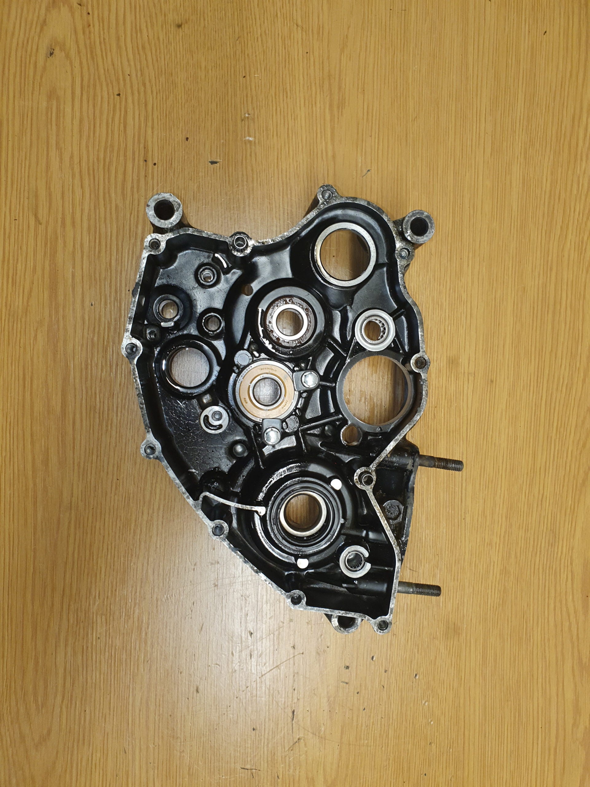 Carter moteur droit honda 200 mtx-2