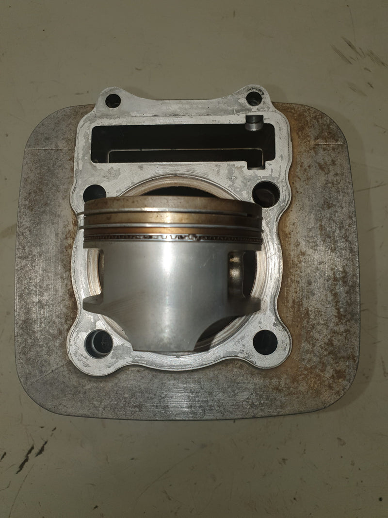Cylindre piston SUZUKI 250 LTZ-2