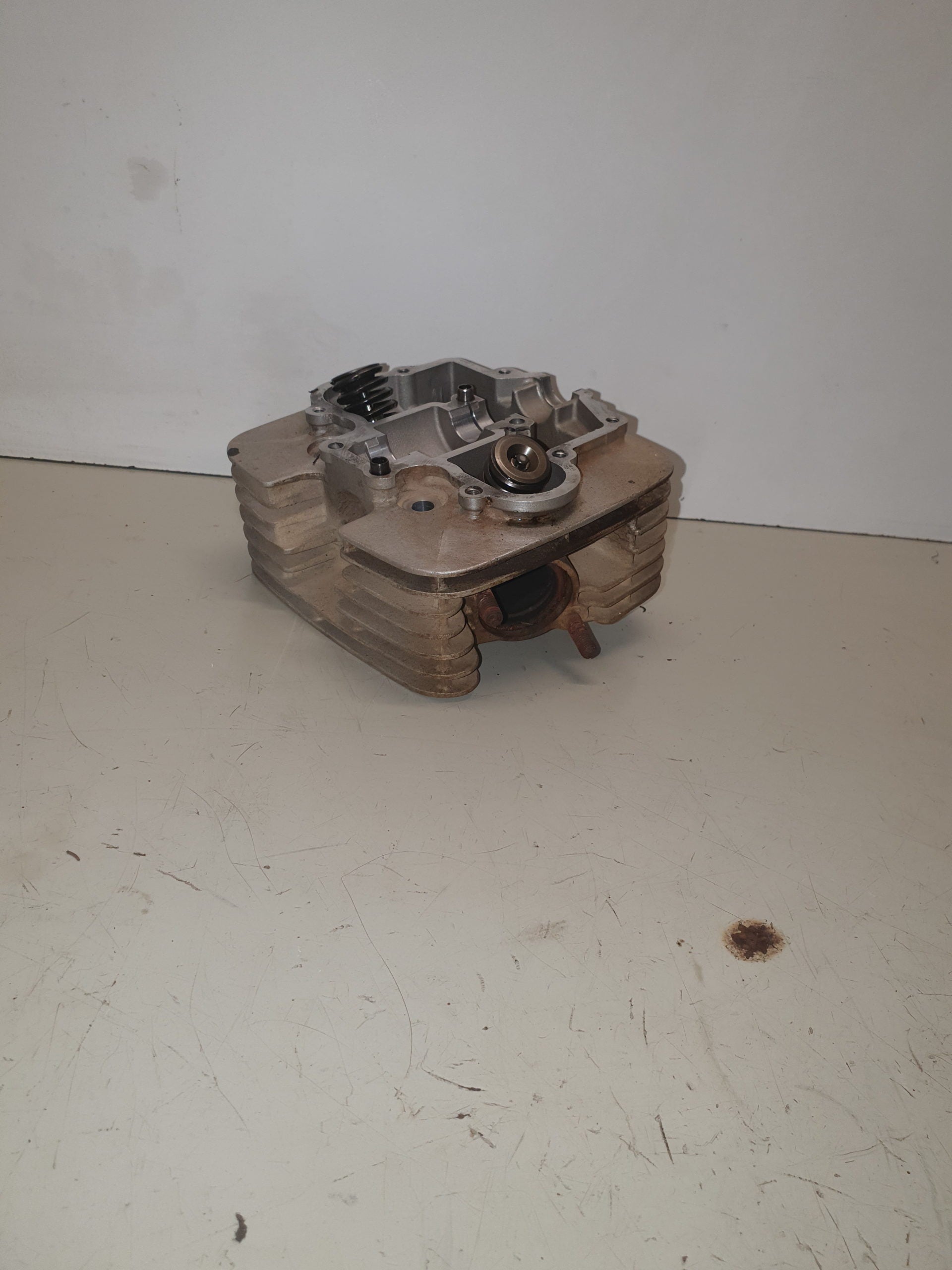 Culasse SUZUKI 250 LTZ-4