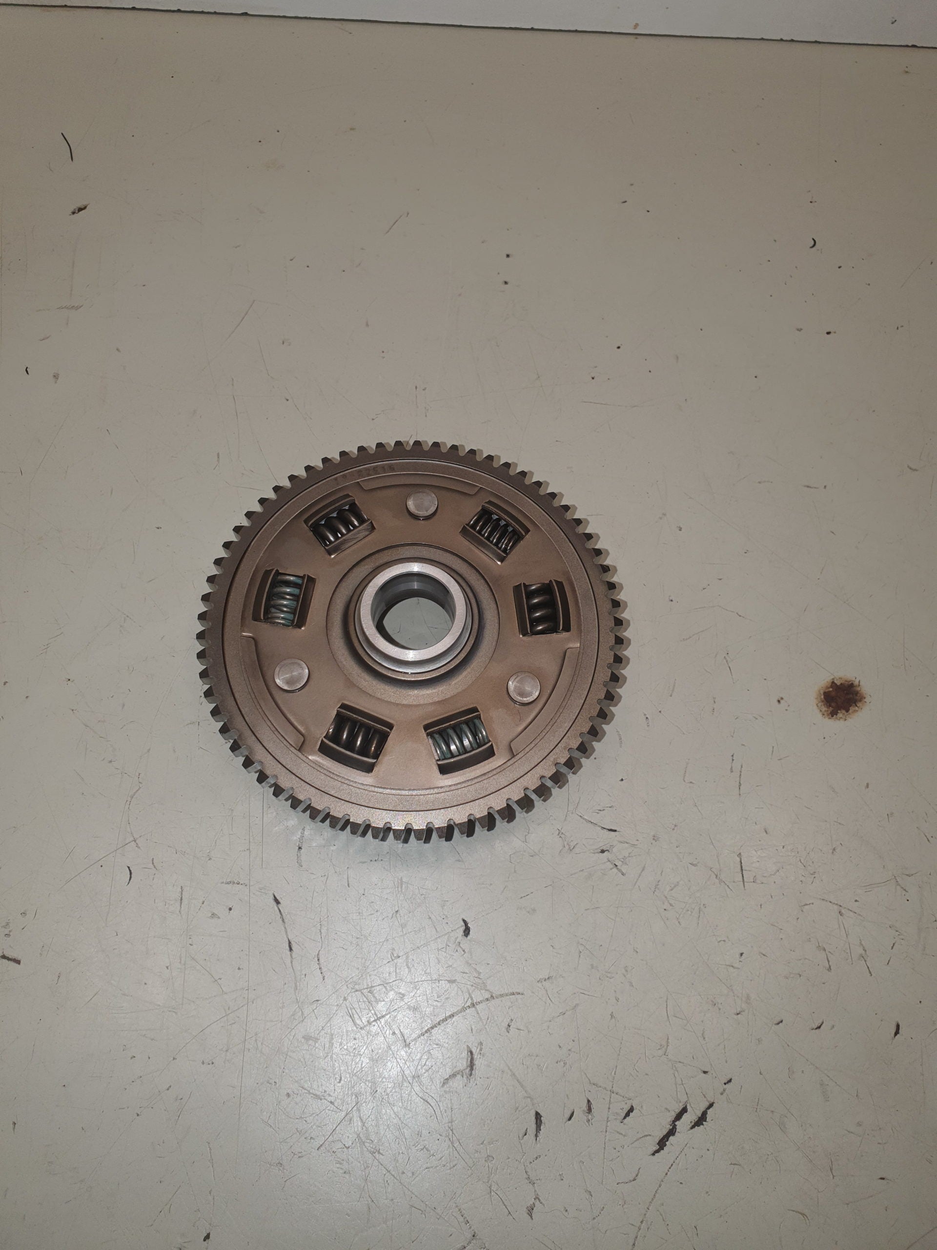 Cloche d'embrayage SUZUKI 250 LTZ-3