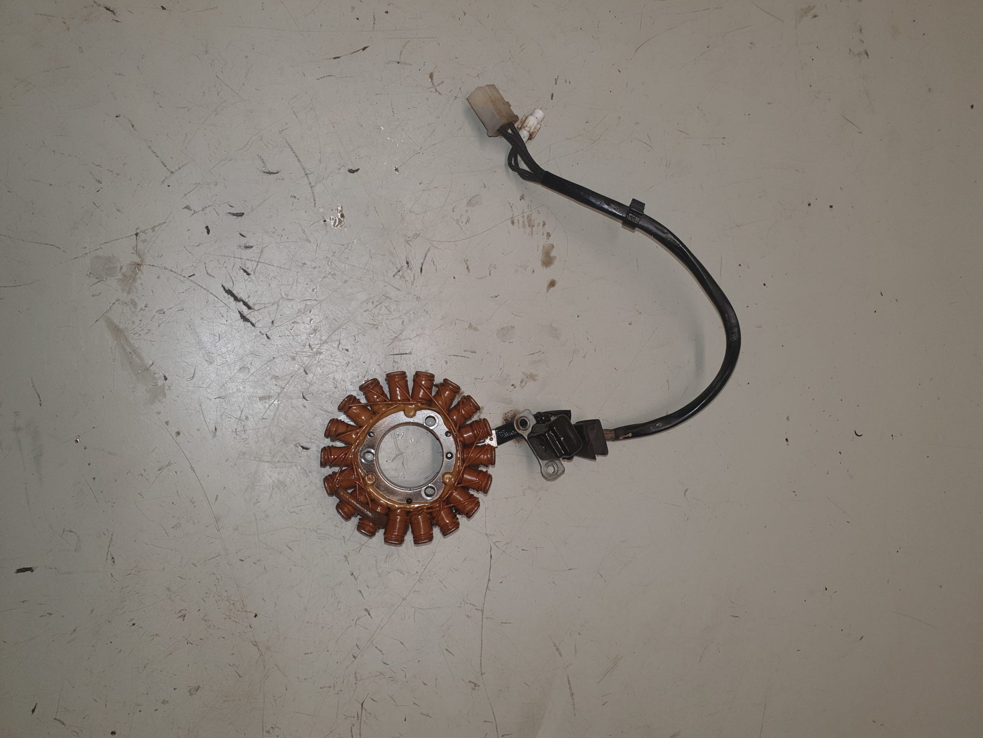 Stator d'allumage SUZUKI 250 LTZ-1