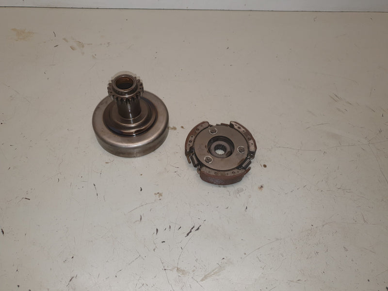 Embrayage et cloche suzuki 250 ltz-1