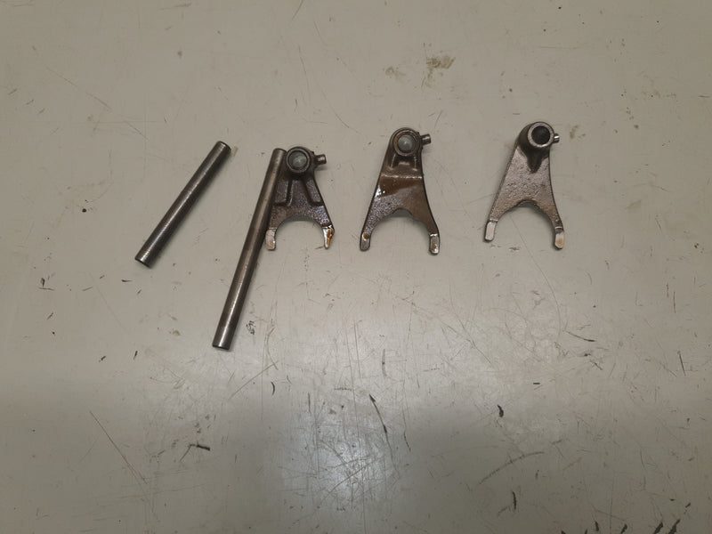 Fourchettes de boîte suzuki 250 ltz-1