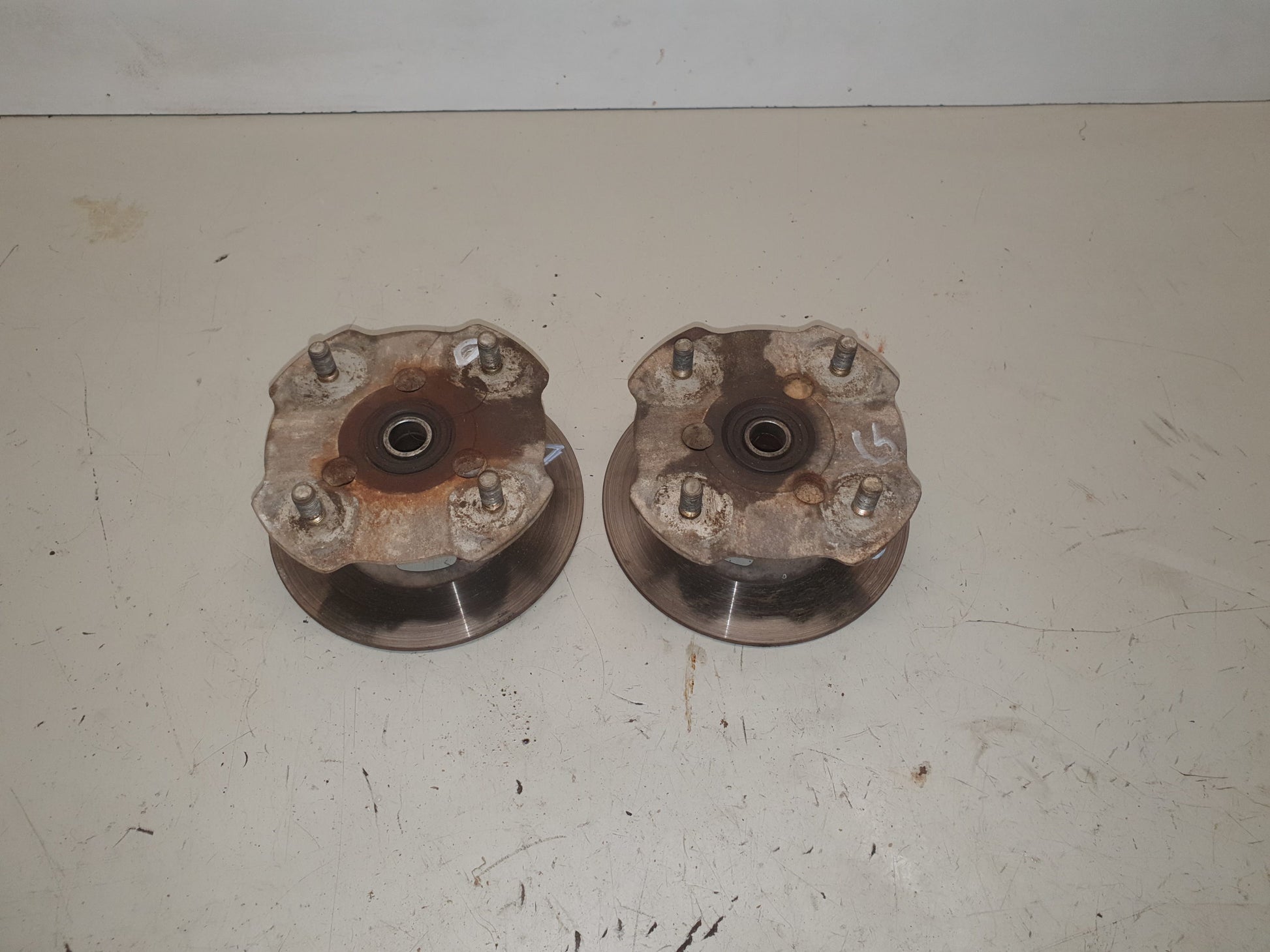 moyeux de roue avant SUZUKI 250 LTZ-1