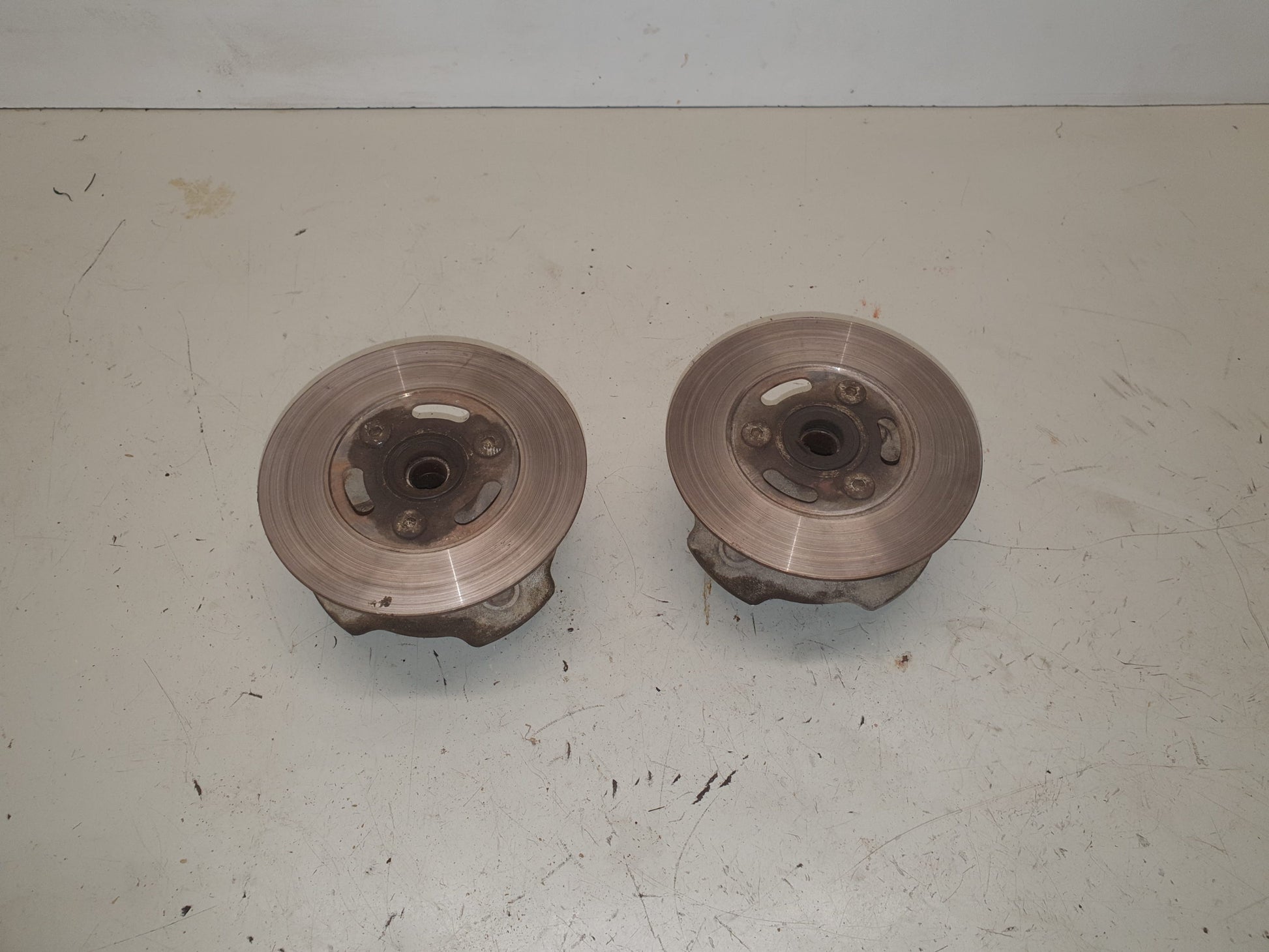 moyeux de roue avant SUZUKI 250 LTZ-2