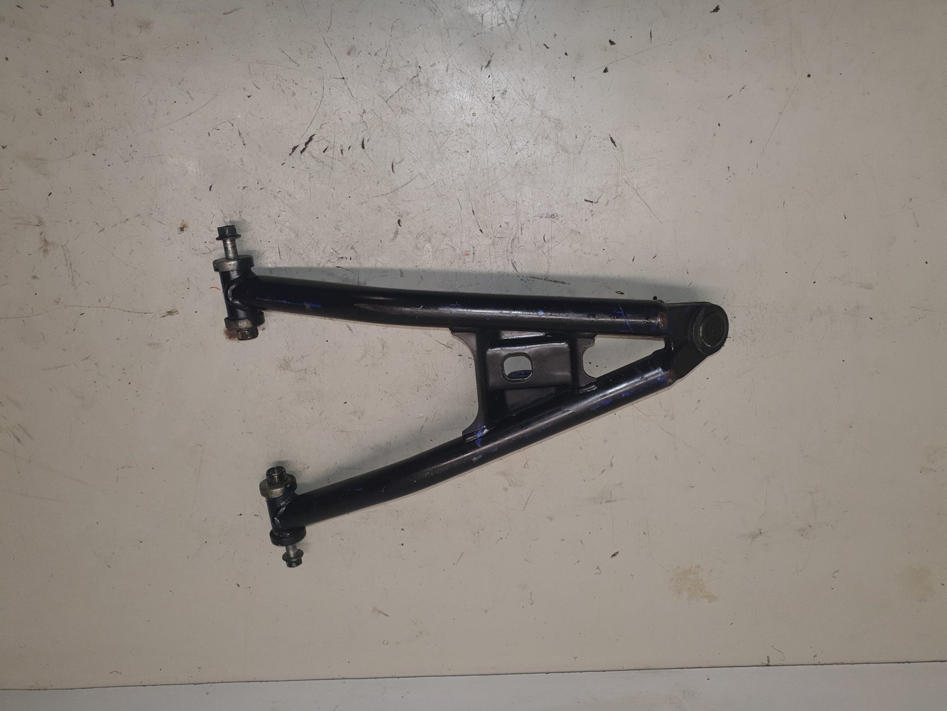 Triangle inférieur gauche yamaha 450 yfz-2