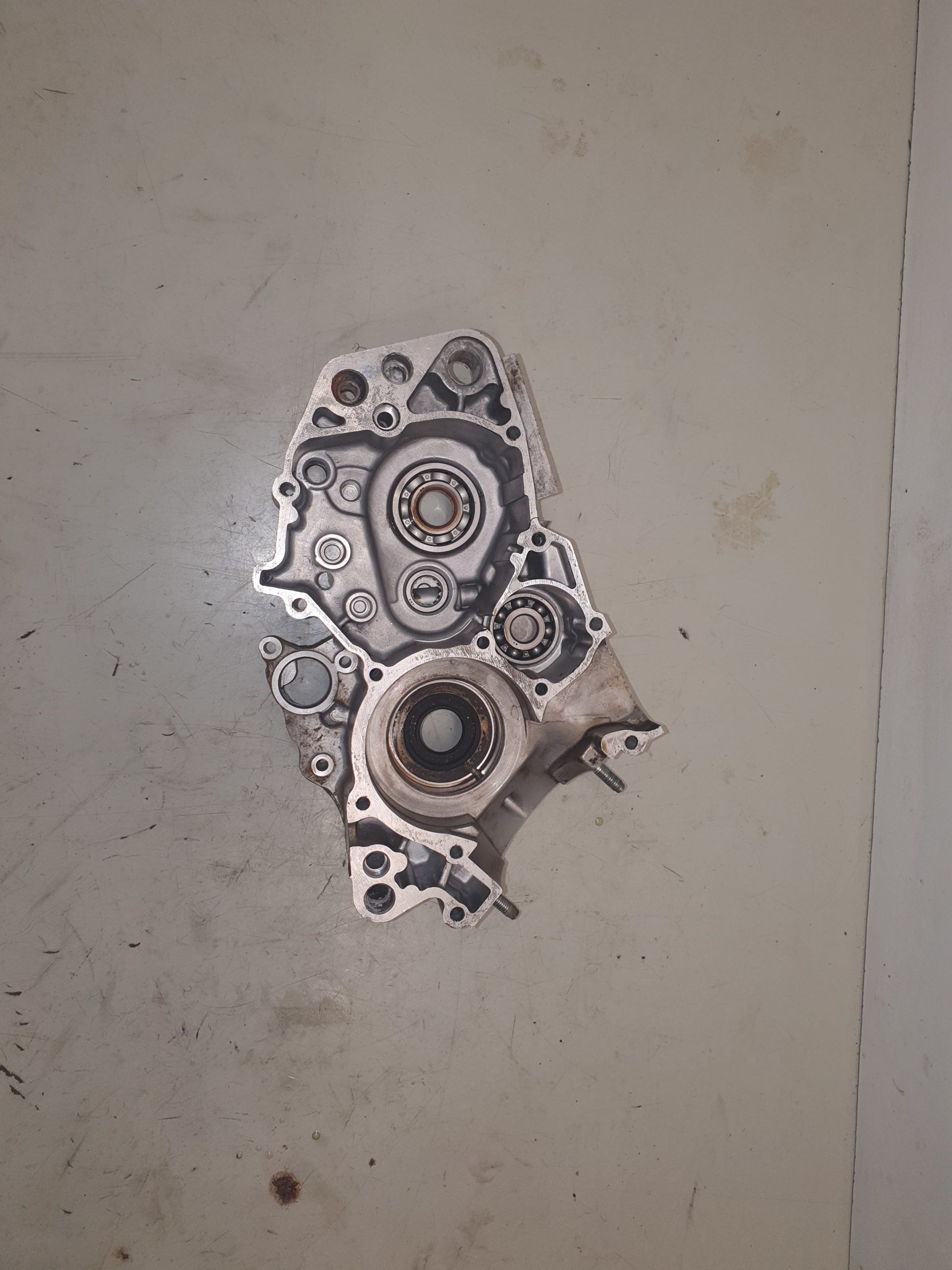 carter moteur gauche yamaha 125 dtr 3MB-2