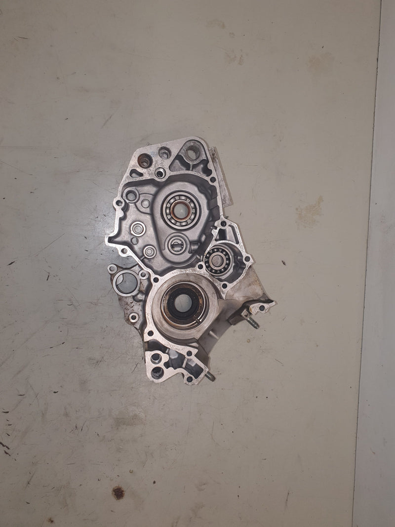 carter moteur gauche yamaha 125 dtr 3MB-2