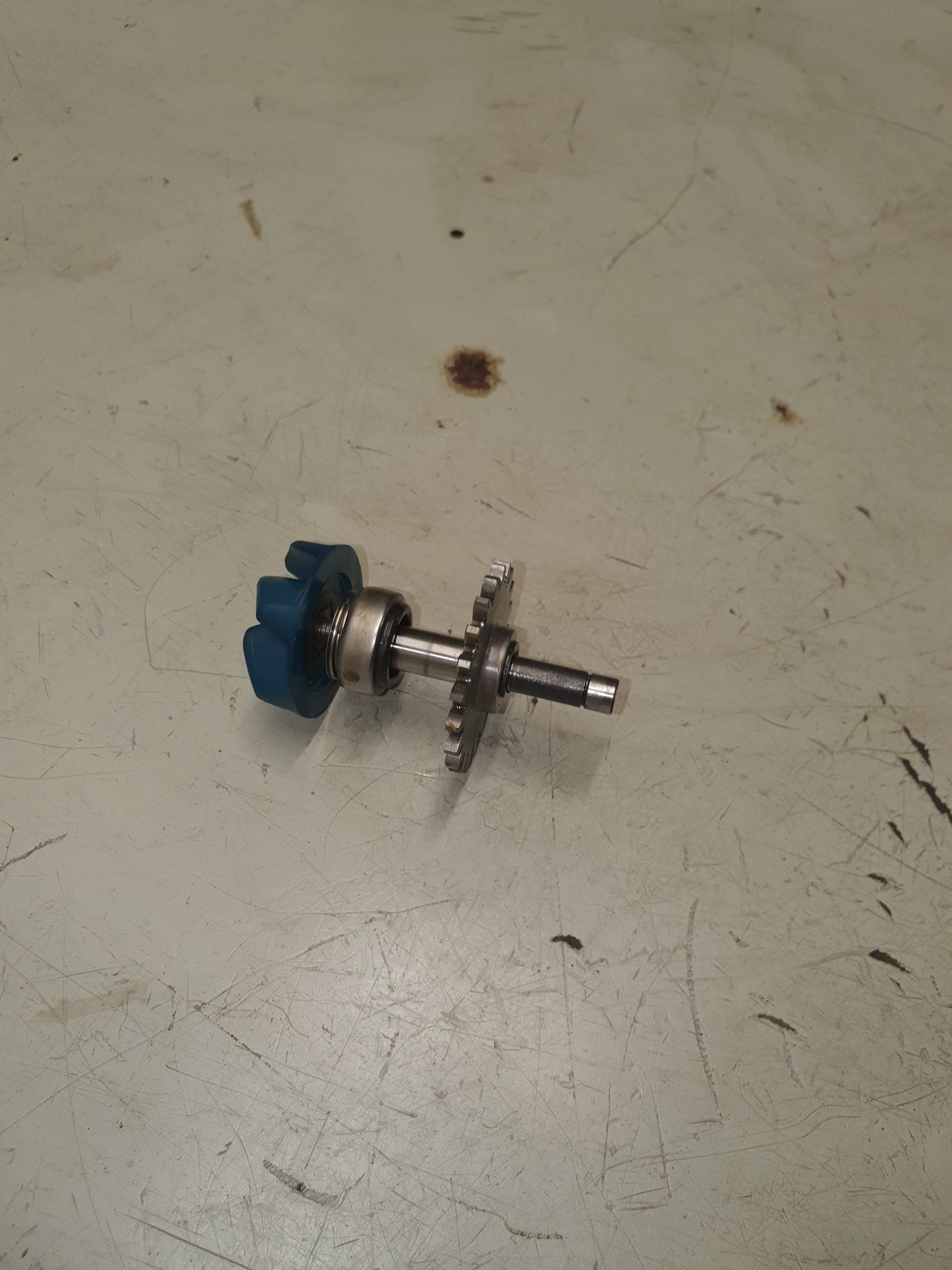 axe de pompe a eau gasgas 125 ec 2013-2
