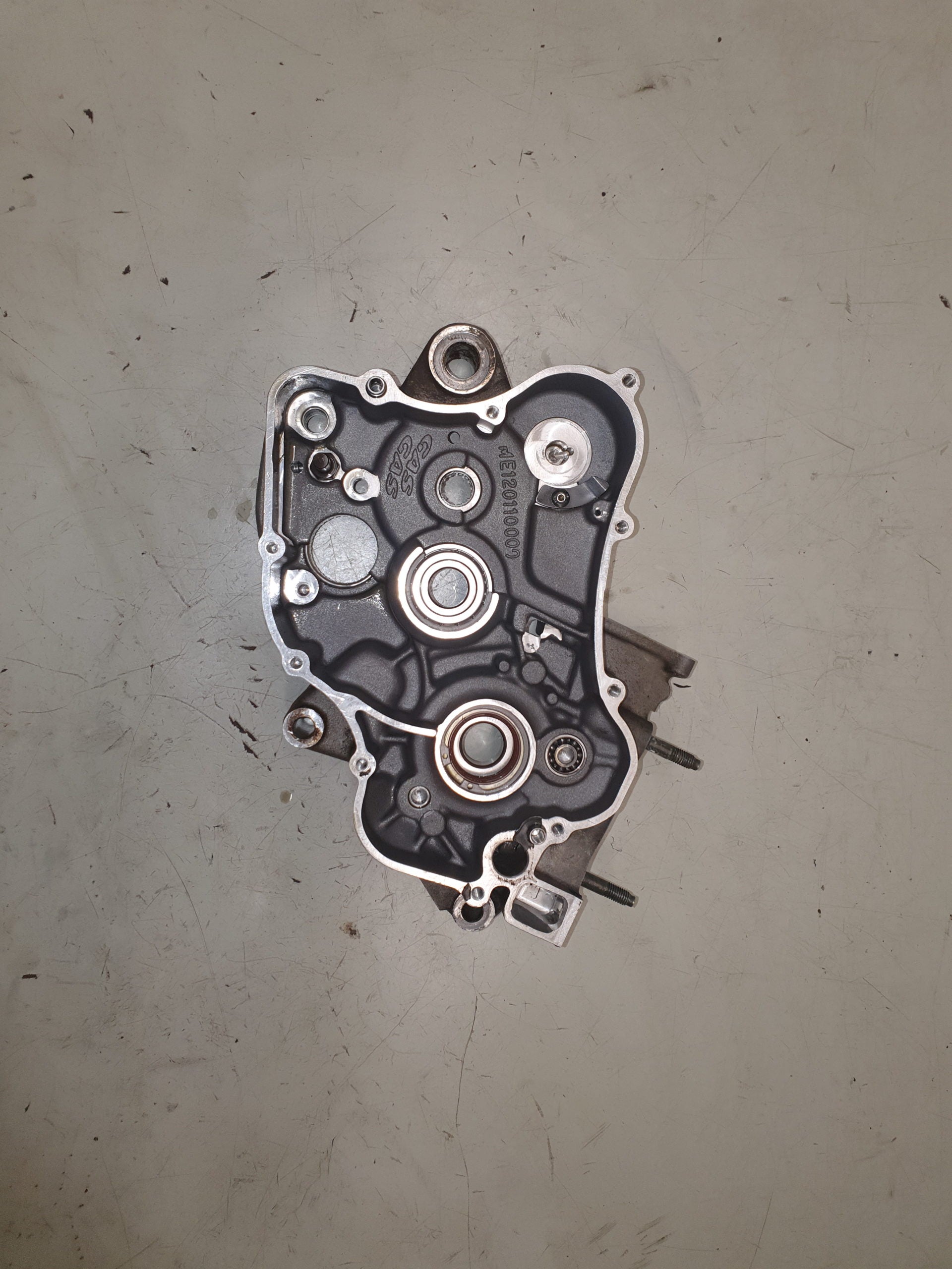 carter moteur droit gasgas 125 ec 2013