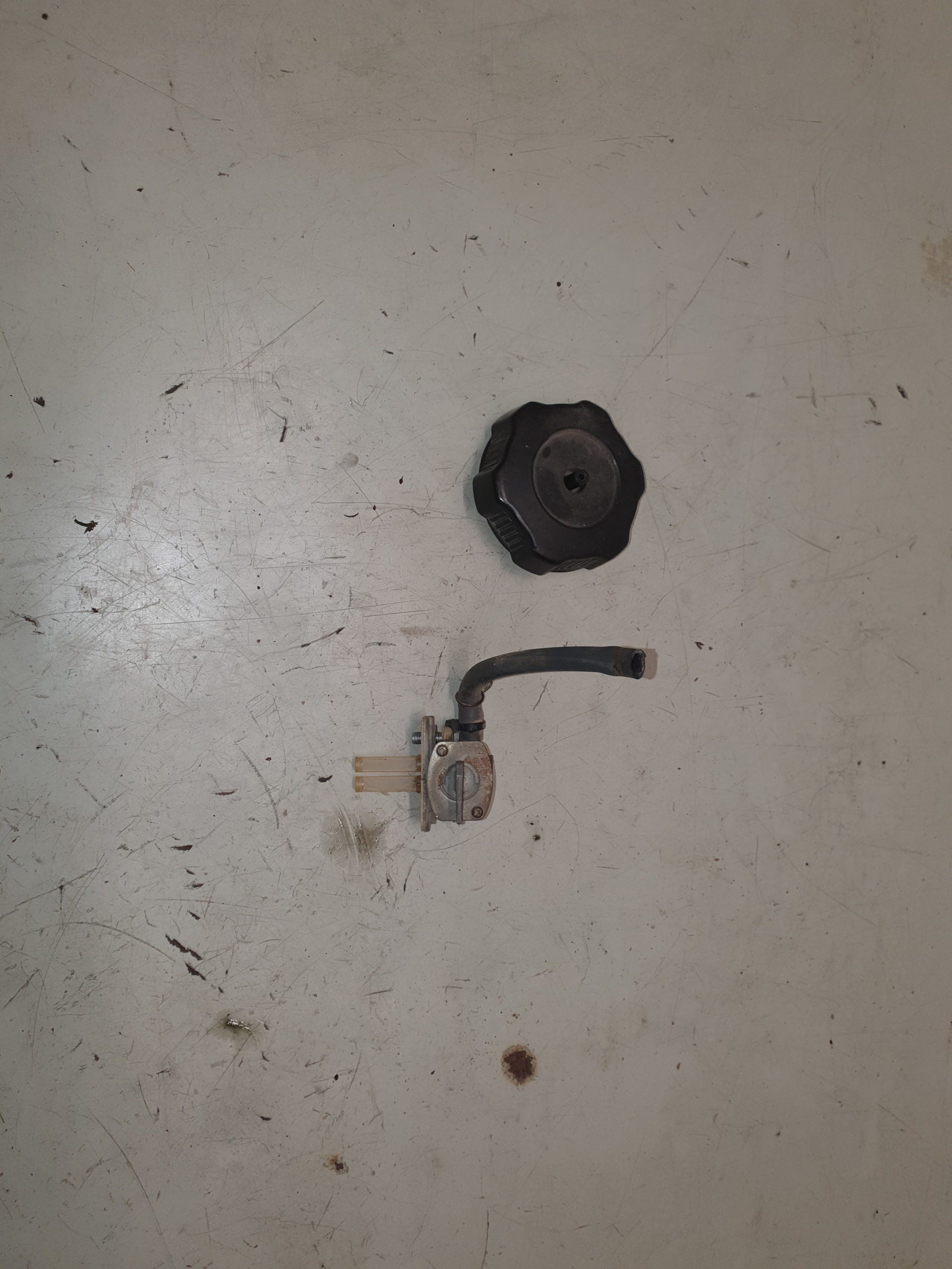 Bouchon et robinet reservoir yamaha 426 yzf-1