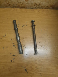 paire d'axes de roue suzuki 125 rm-1