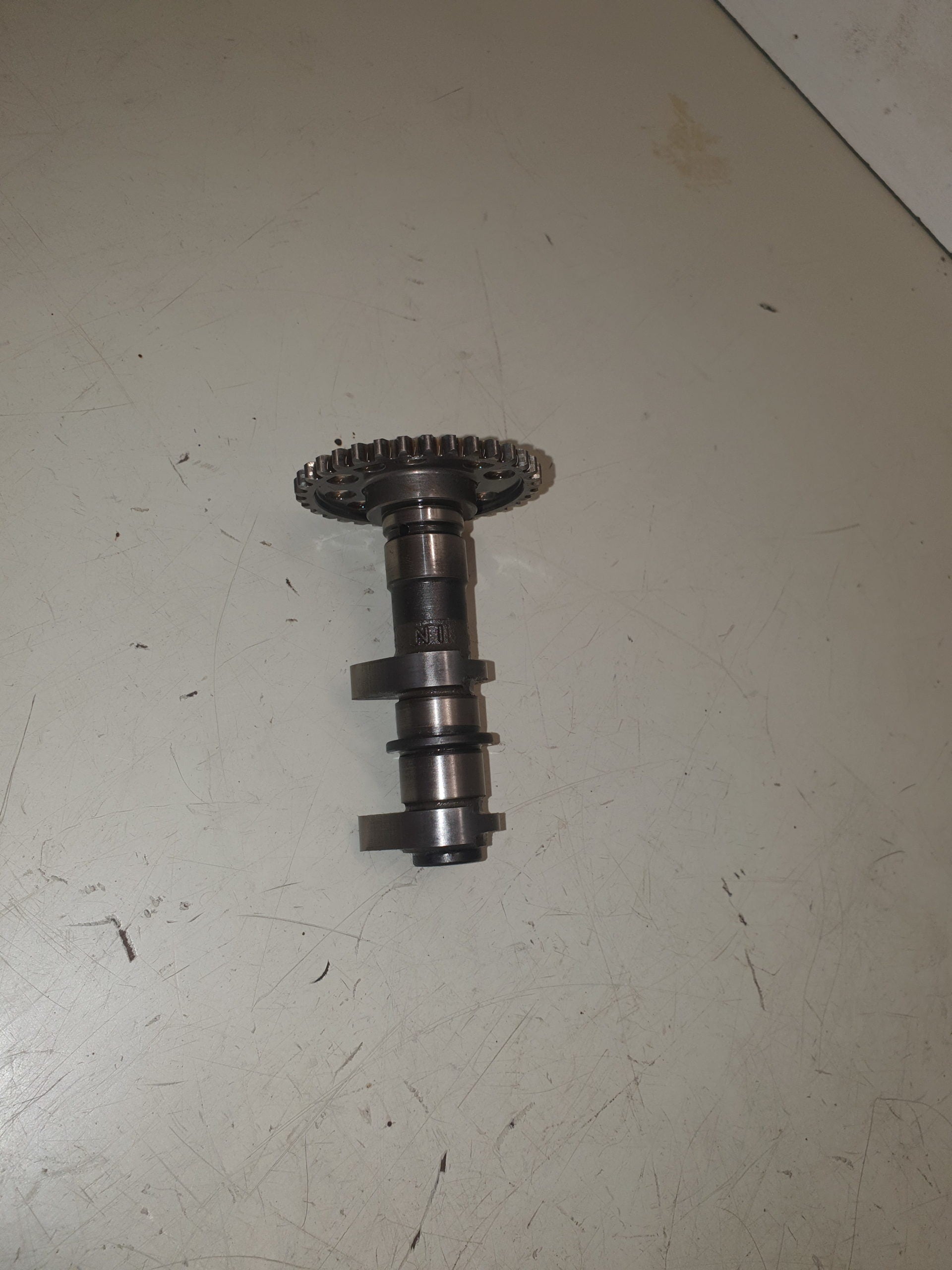 arbre a came admission suzuki 400 ltz-1
