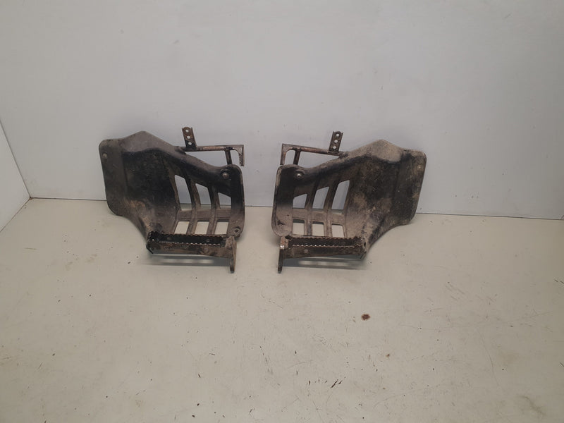 plastique et cales pieds suzuki 400 ltz-1