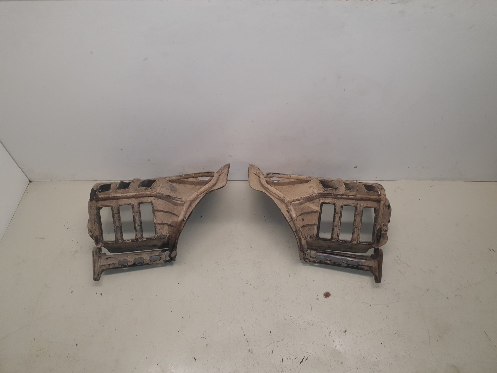 plastique et cales pieds suzuki 400 ltz-2