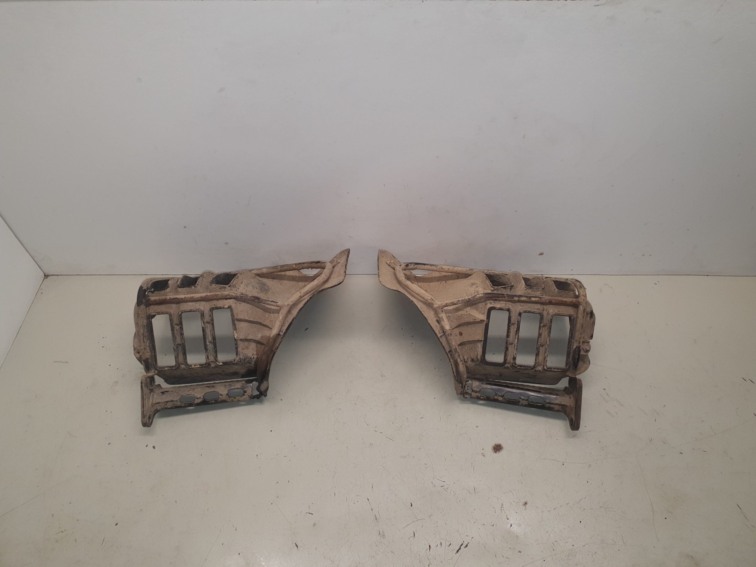 plastique et cales pieds suzuki 400 ltz-2