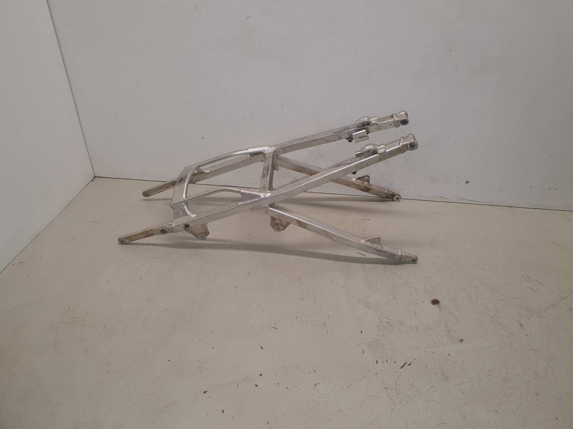 Boucle arriere husqvarna 250 tc-2