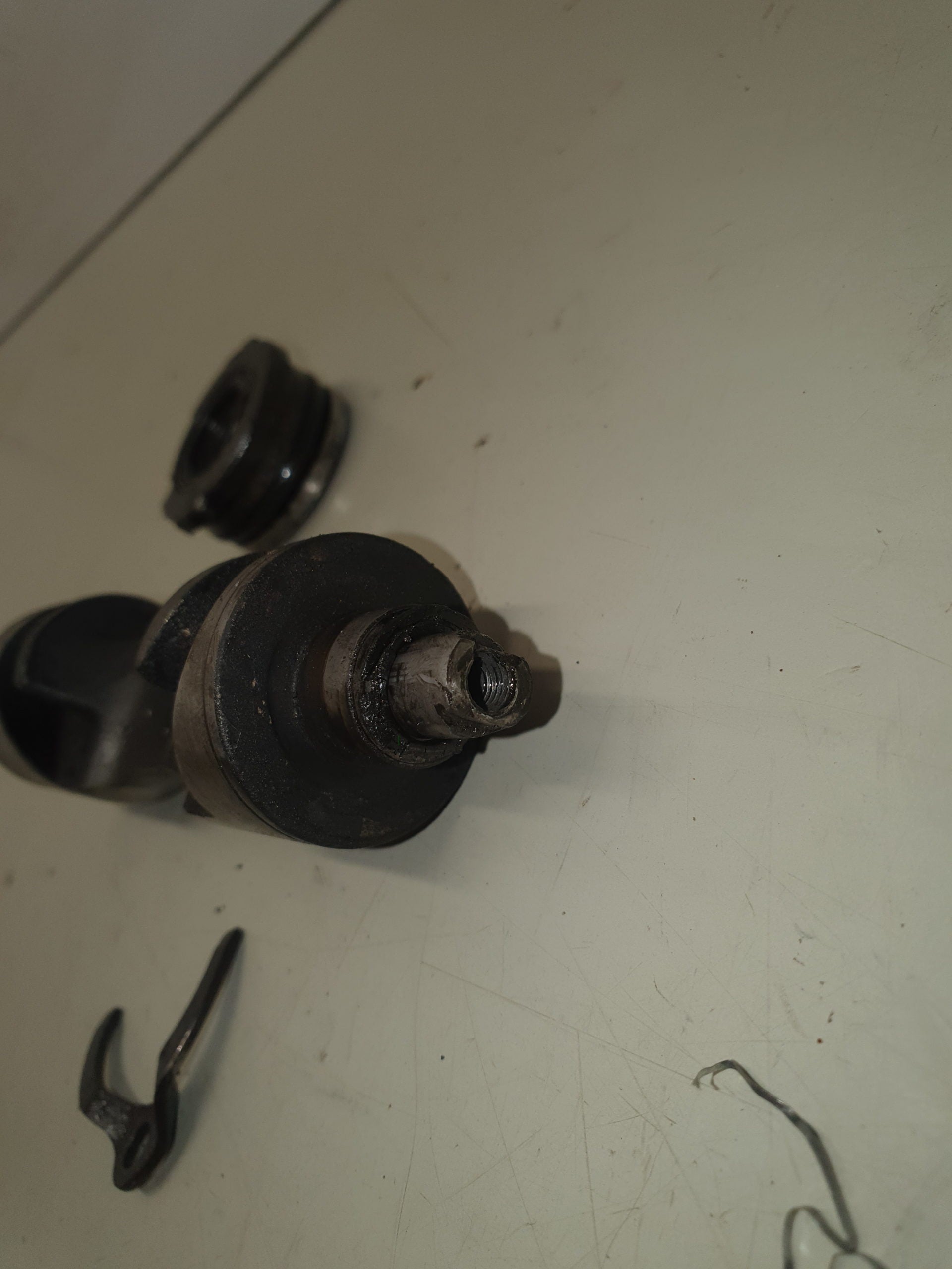 valve echappement en état yamaha 250 yz 1998