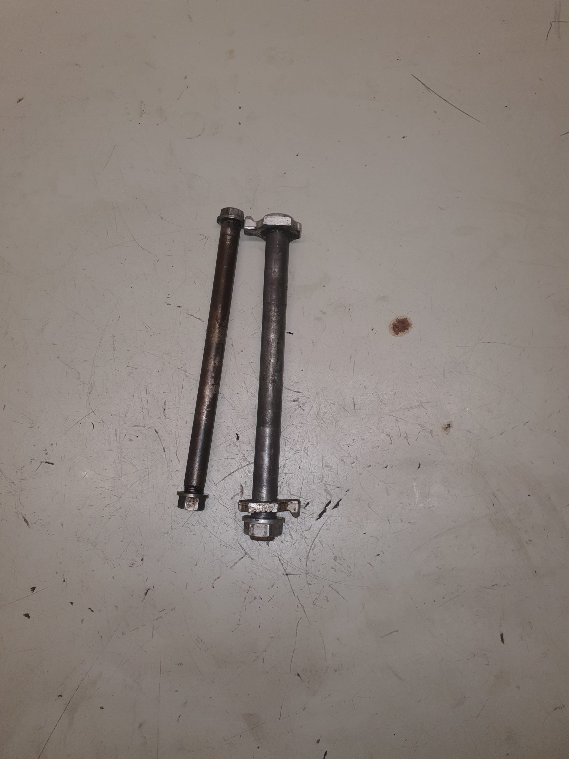axe roue arriere et bras beta 400 rr 2008