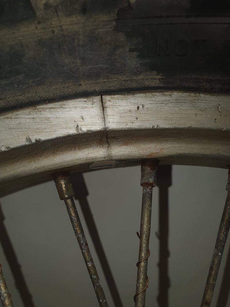 roue avant ktm 250 gs 1988 cerclage fissurer-4
