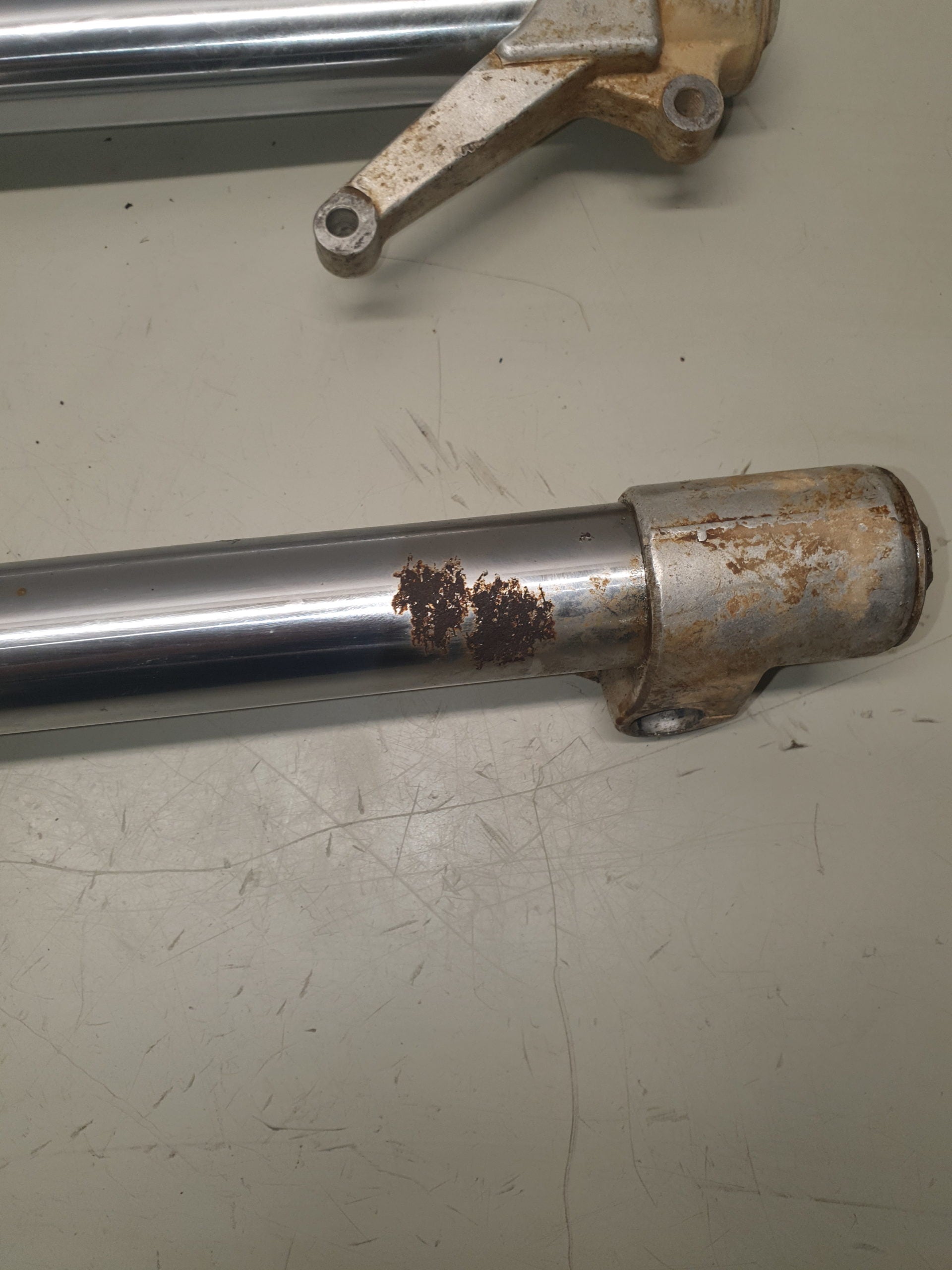 fourche en l'état ktm 250 gs 1988-4