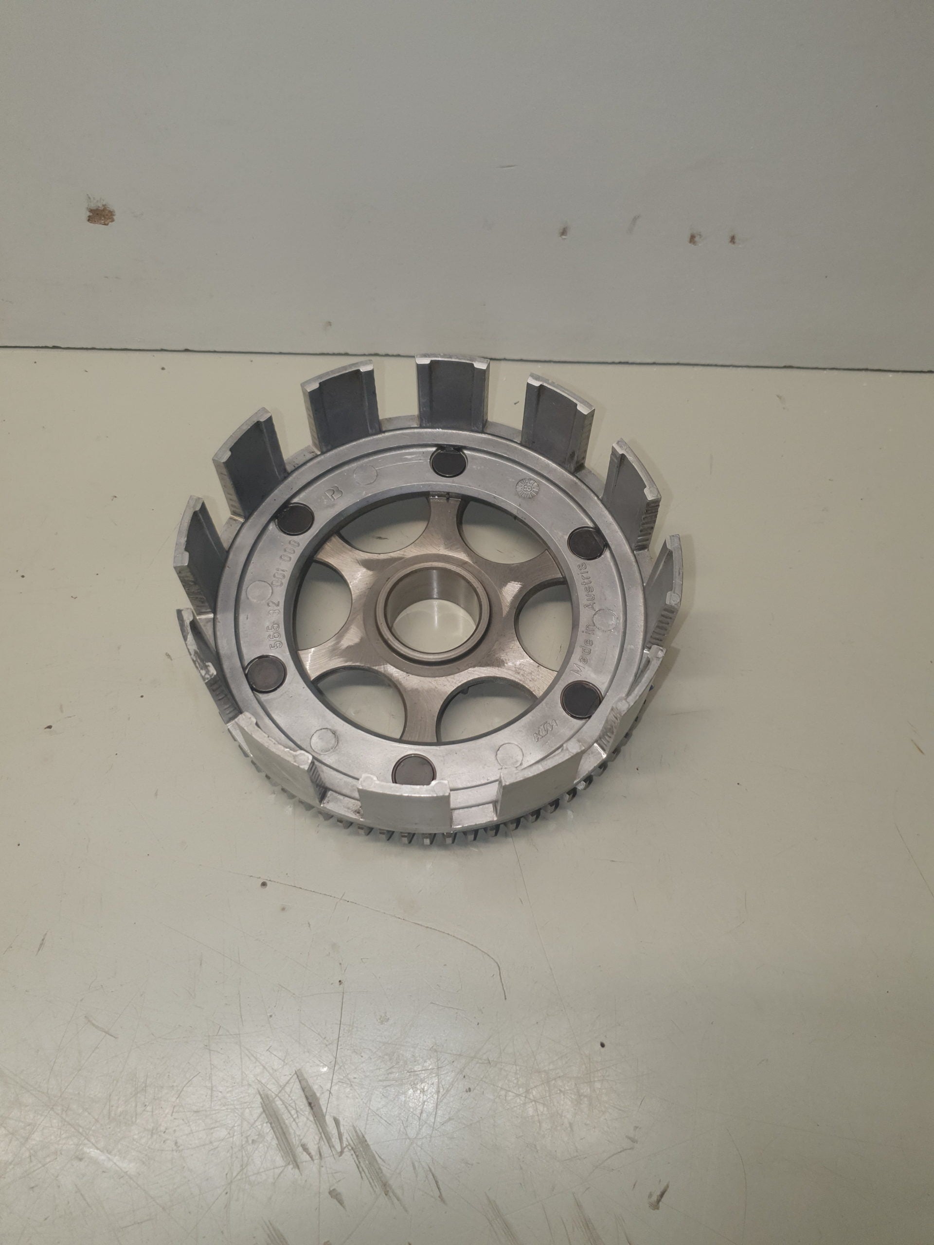 cloche embrayage ktm 250 gs 1988-1