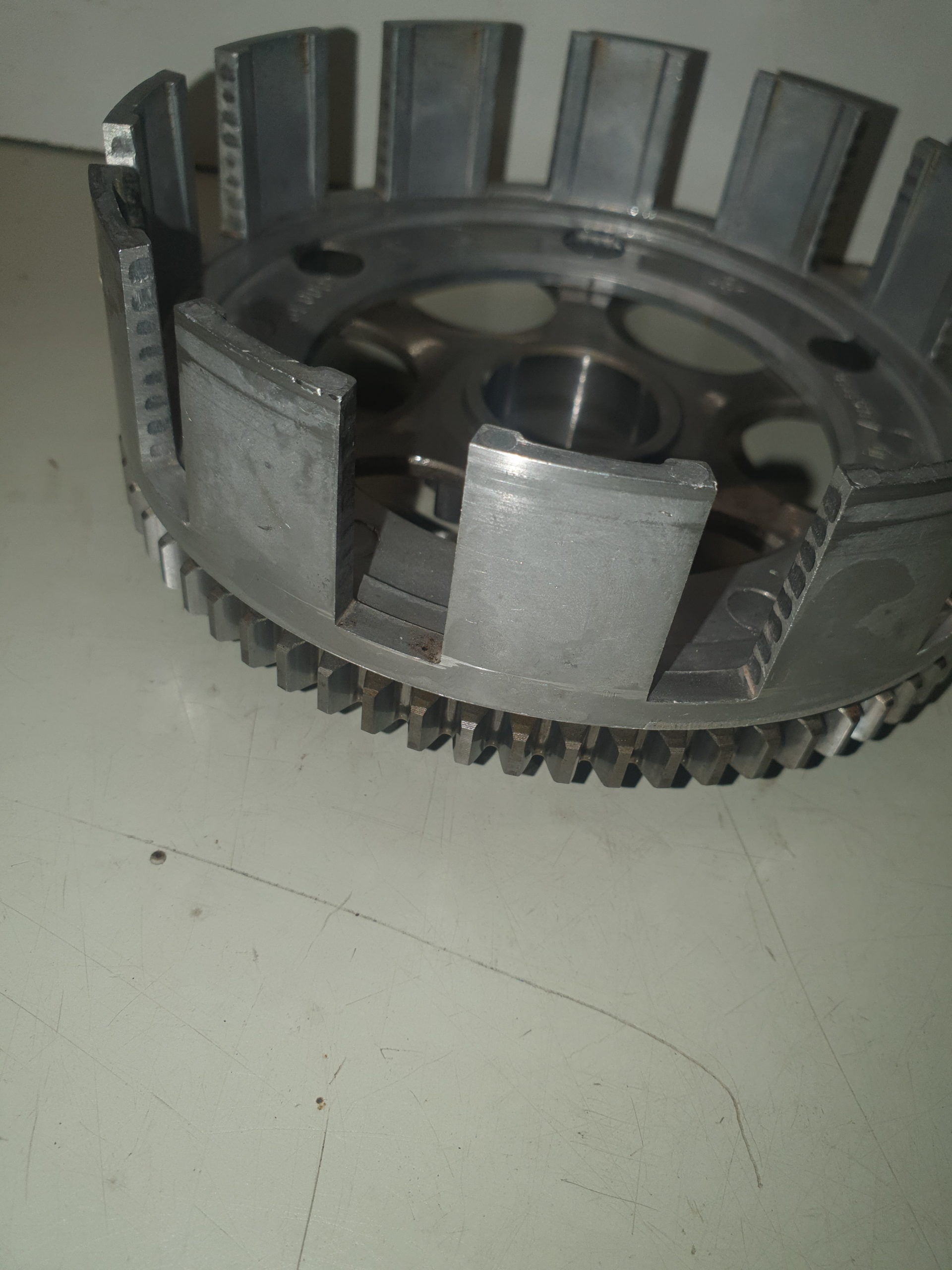 cloche embrayage ktm 250 gs 1988-3