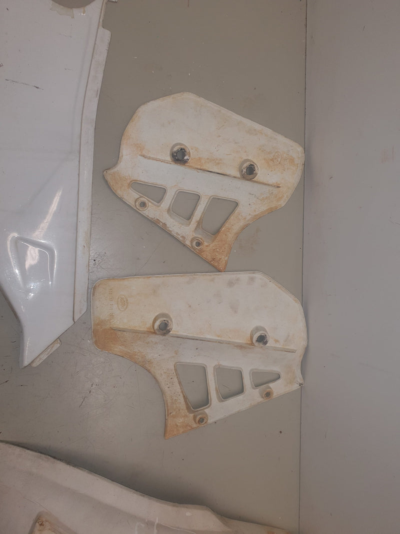 plastique en état ktm 250 gs 1988-6