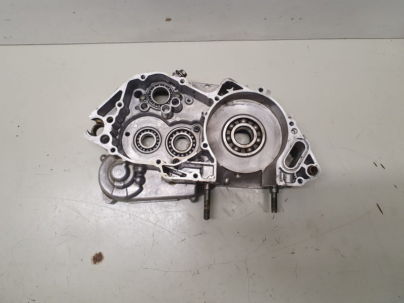 carter moteur droit en l'état yamaha 250 yz 2004-2