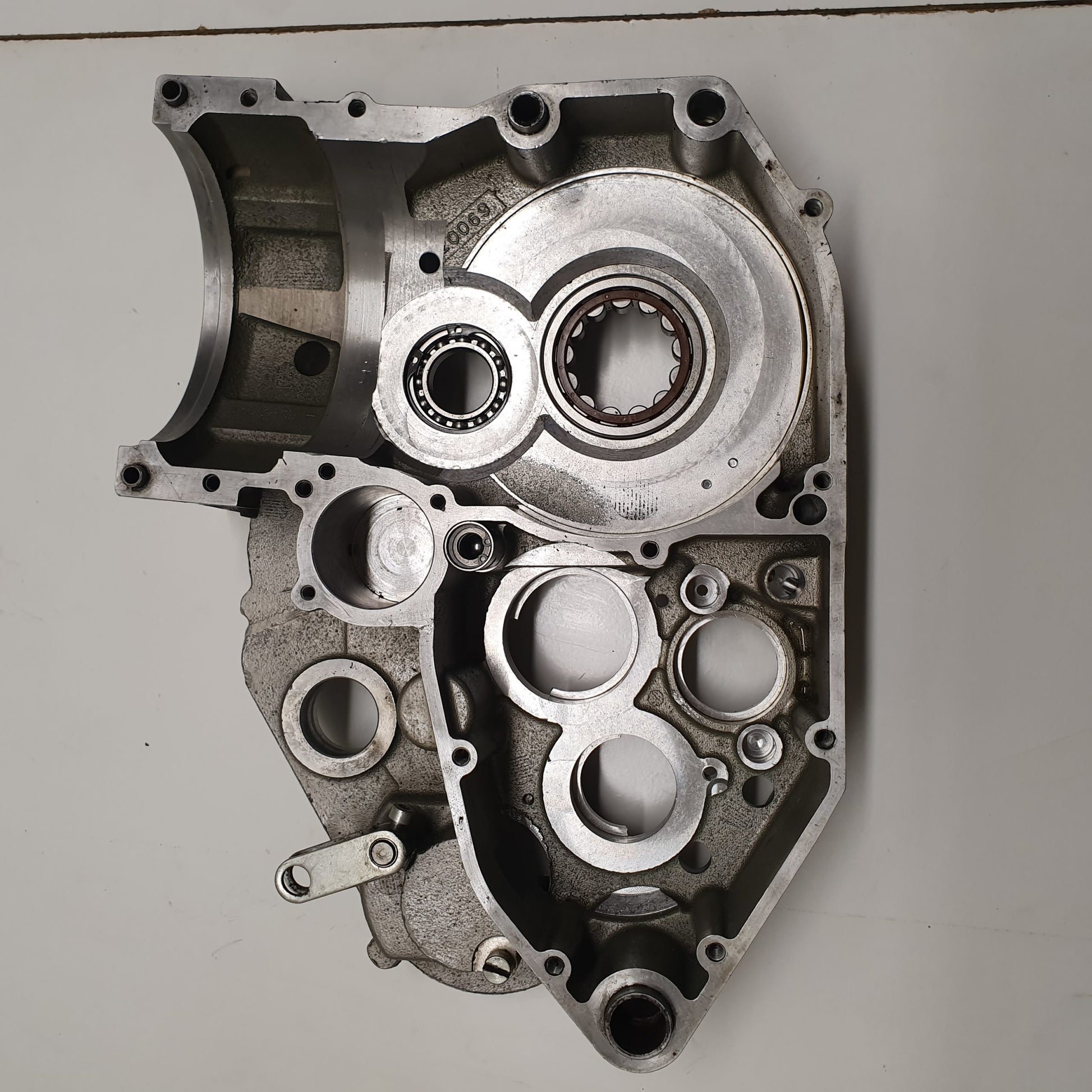 carter moteur gauche husaberg 400 fe 2001-1