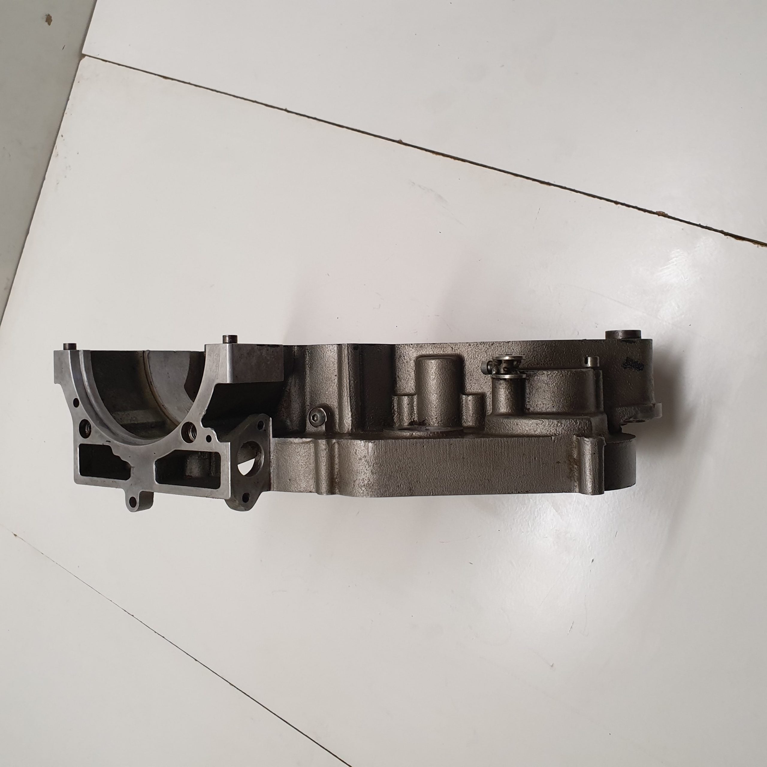 carter moteur gauche husaberg 400 fe 2001-3