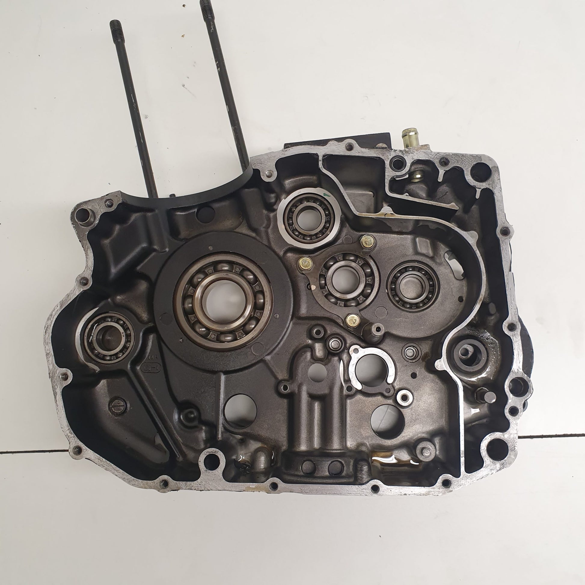carter moteur droit suzuki 600 dr-2