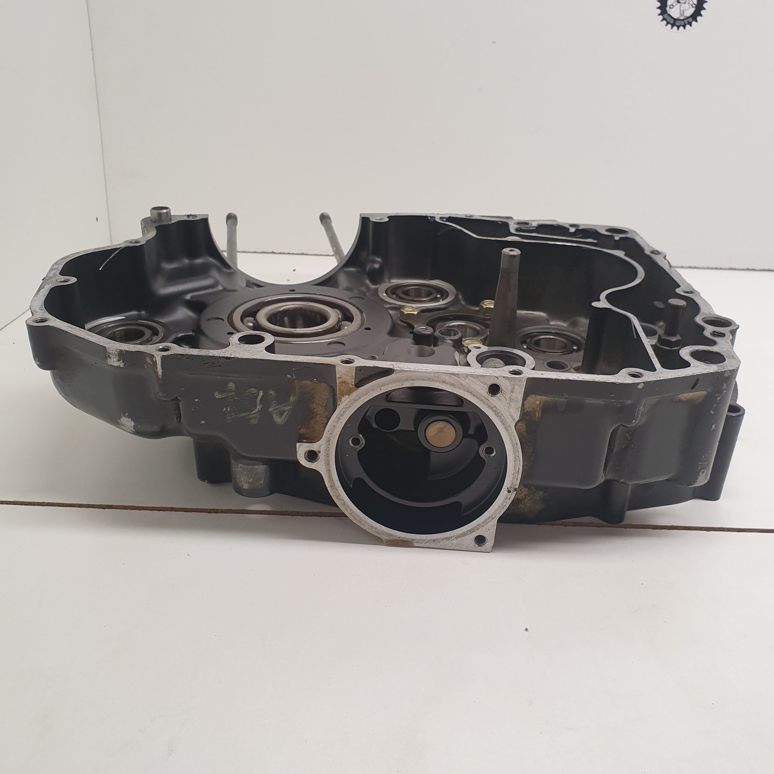 carter moteur droit suzuki 600 dr-3