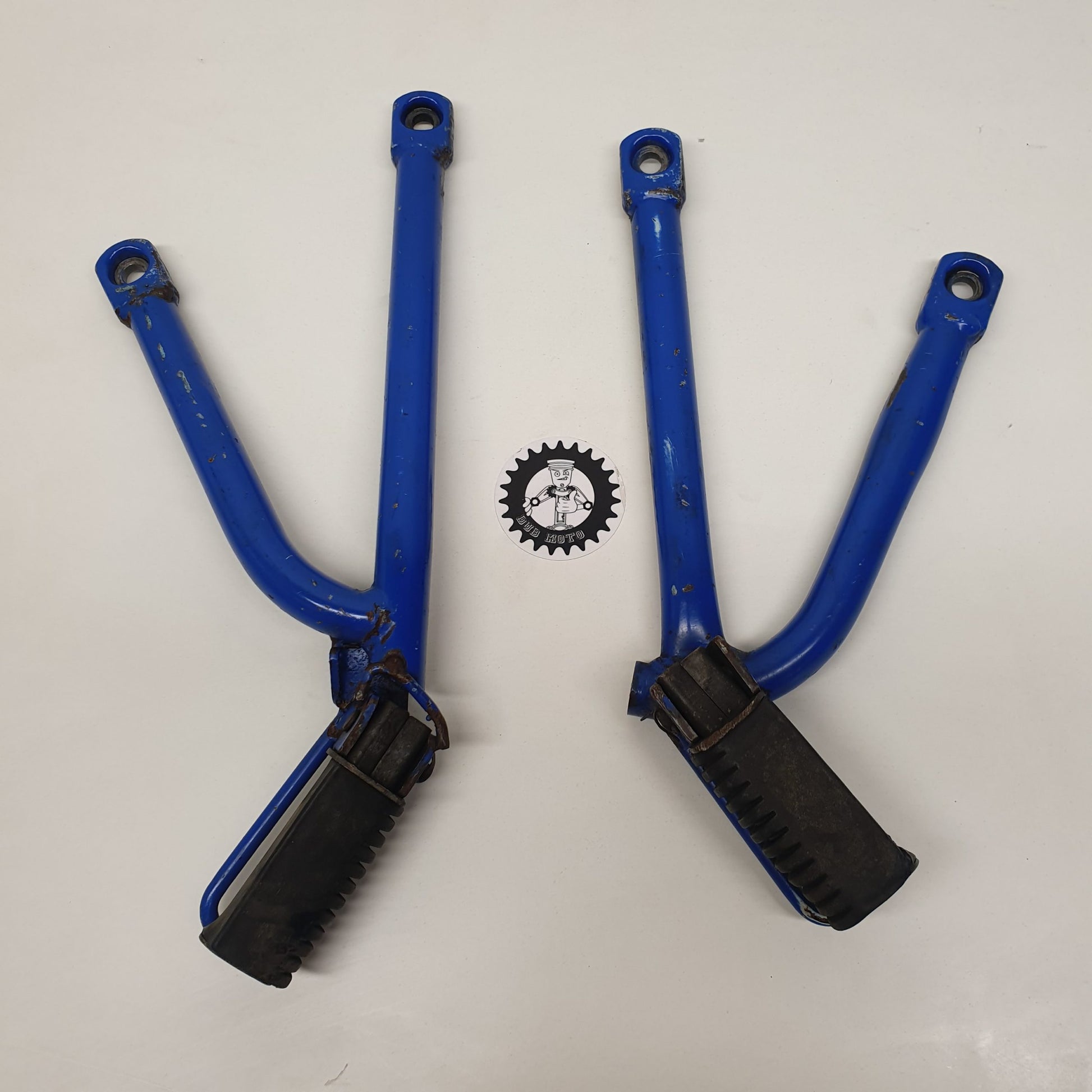 cale pied arriere suzuki 600 dr-1