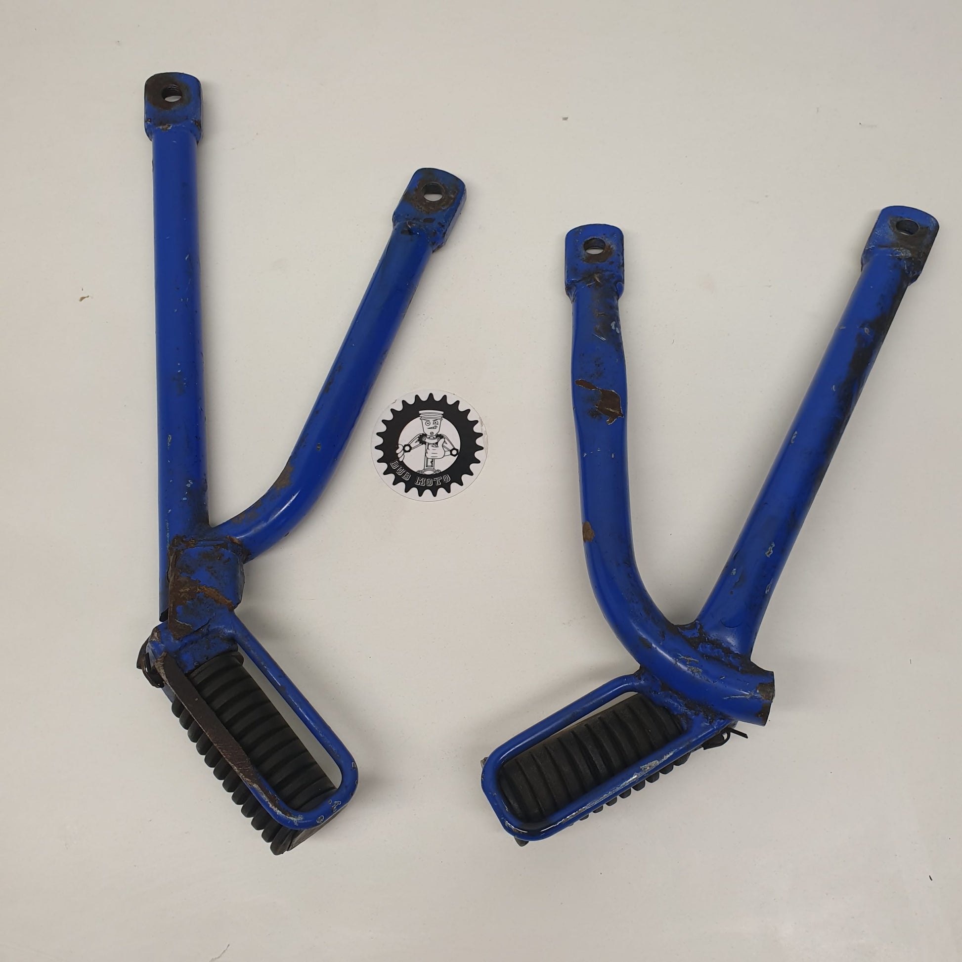 cale pied arriere suzuki 600 dr-2