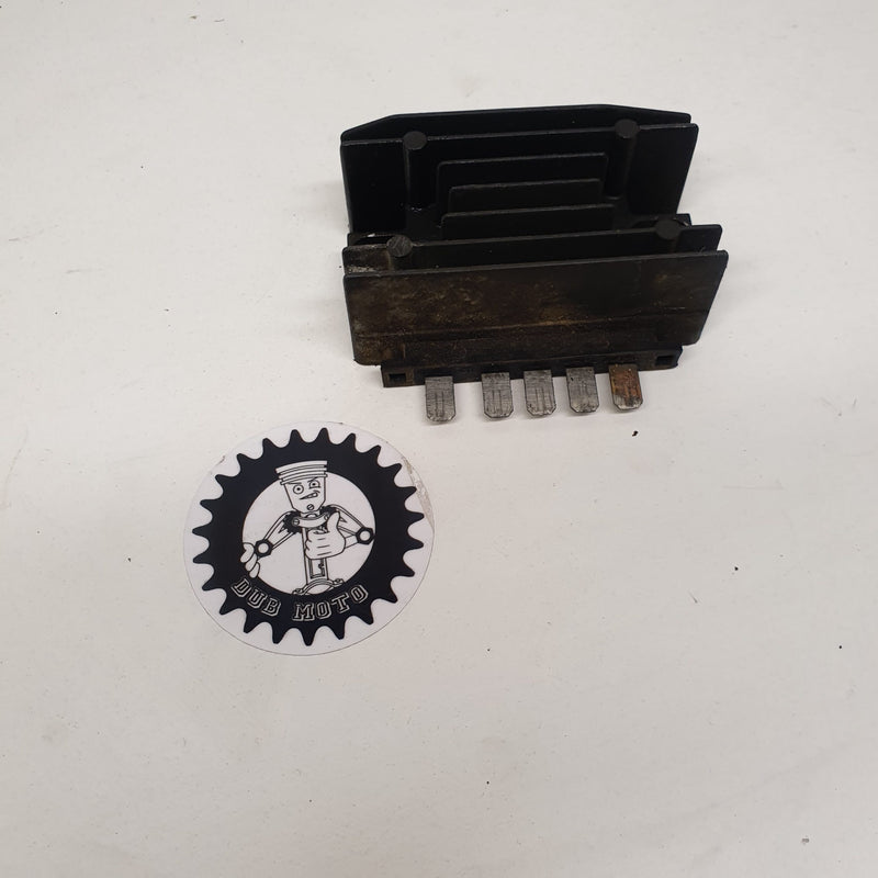 regulateur suzuki 600 dr-1