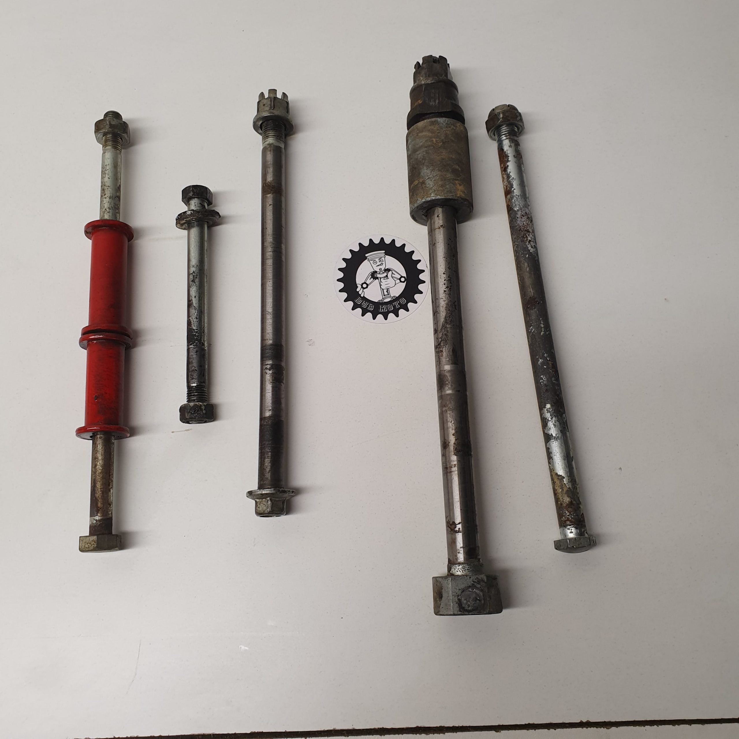 axe roue bras moteur honda 125 xls