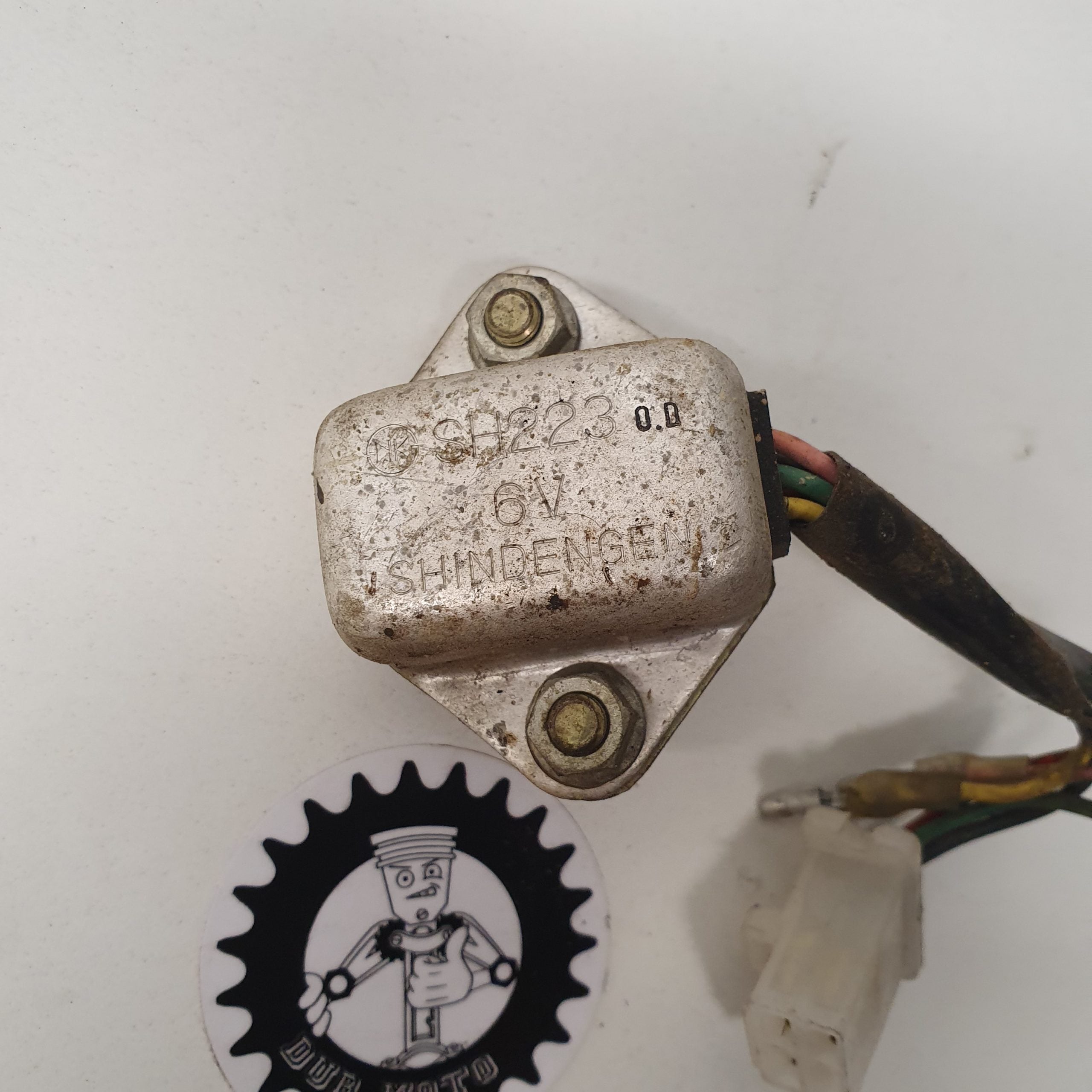 regulateur honda 125 xls SH223