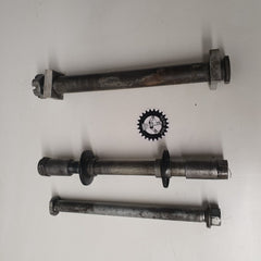axe de roue kawasaki 250 kxf 2005-1